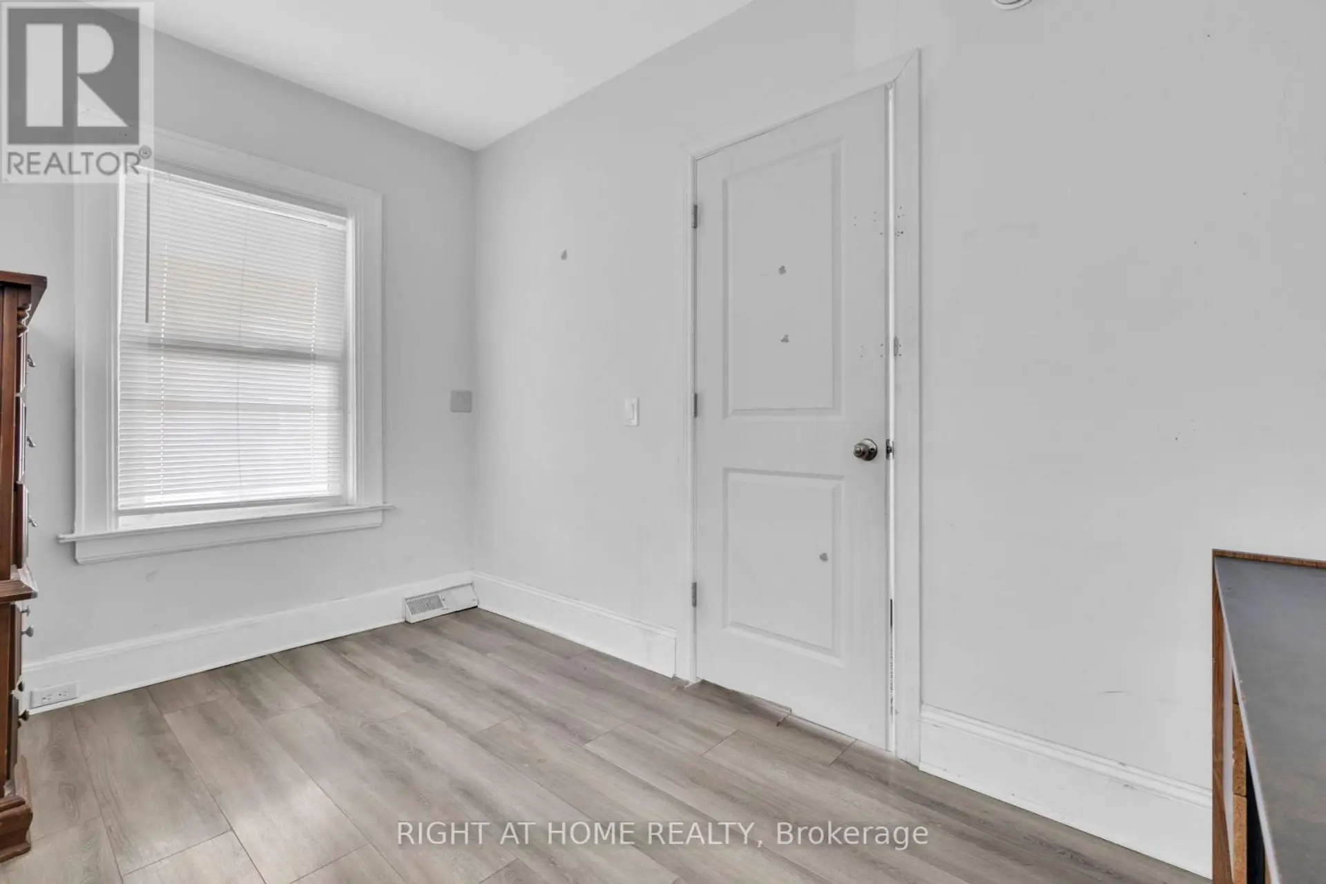 3497 PETER STREET - Image 10