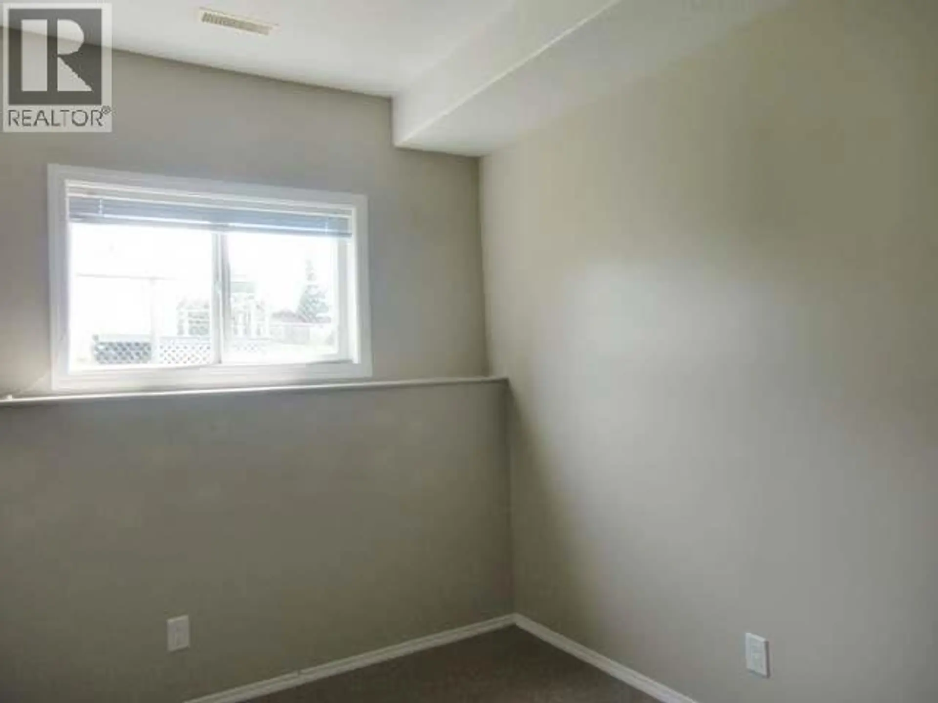 509 99 Avenue - Image 9