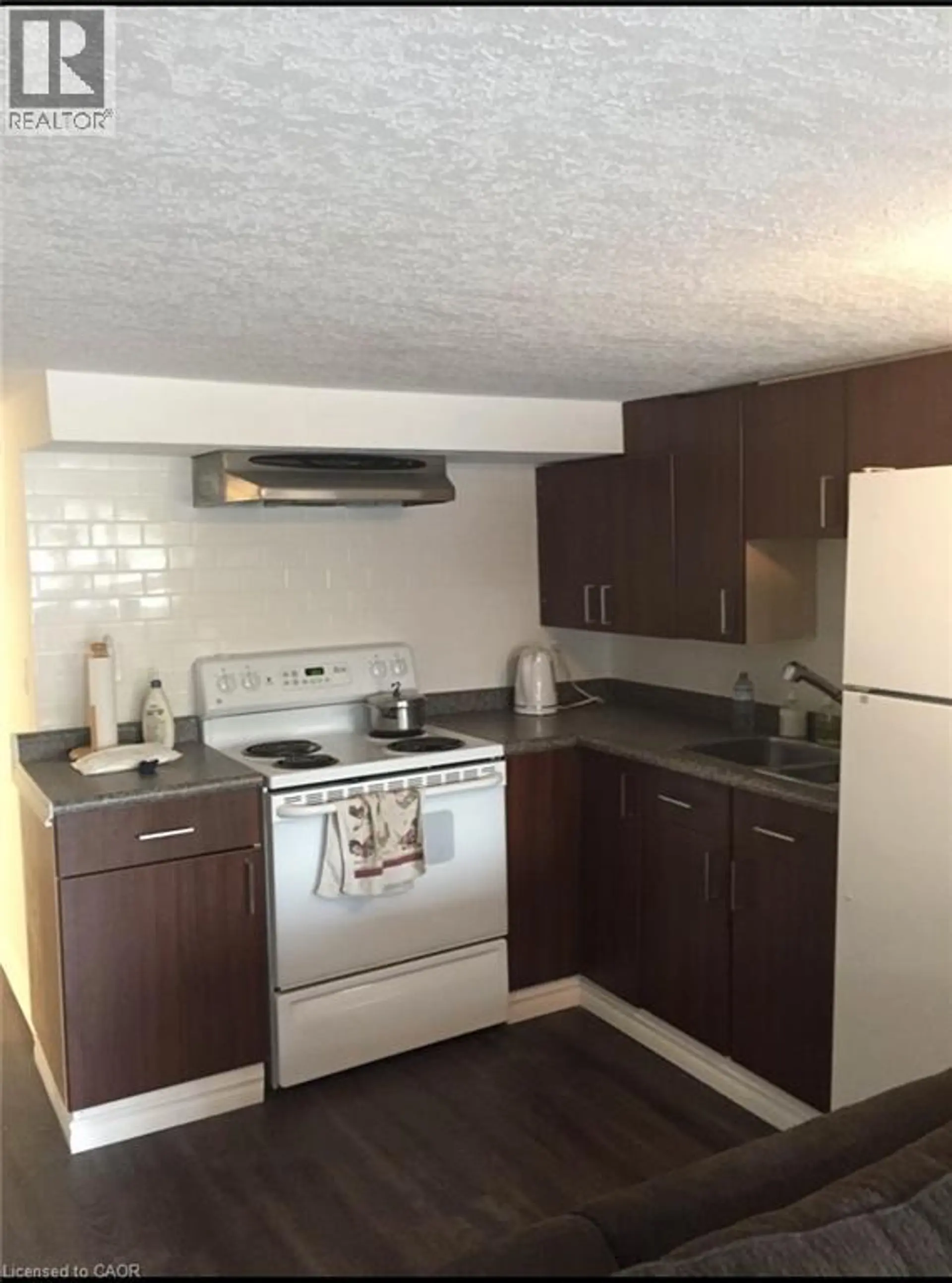 456 JACKSON Street W - Image 2