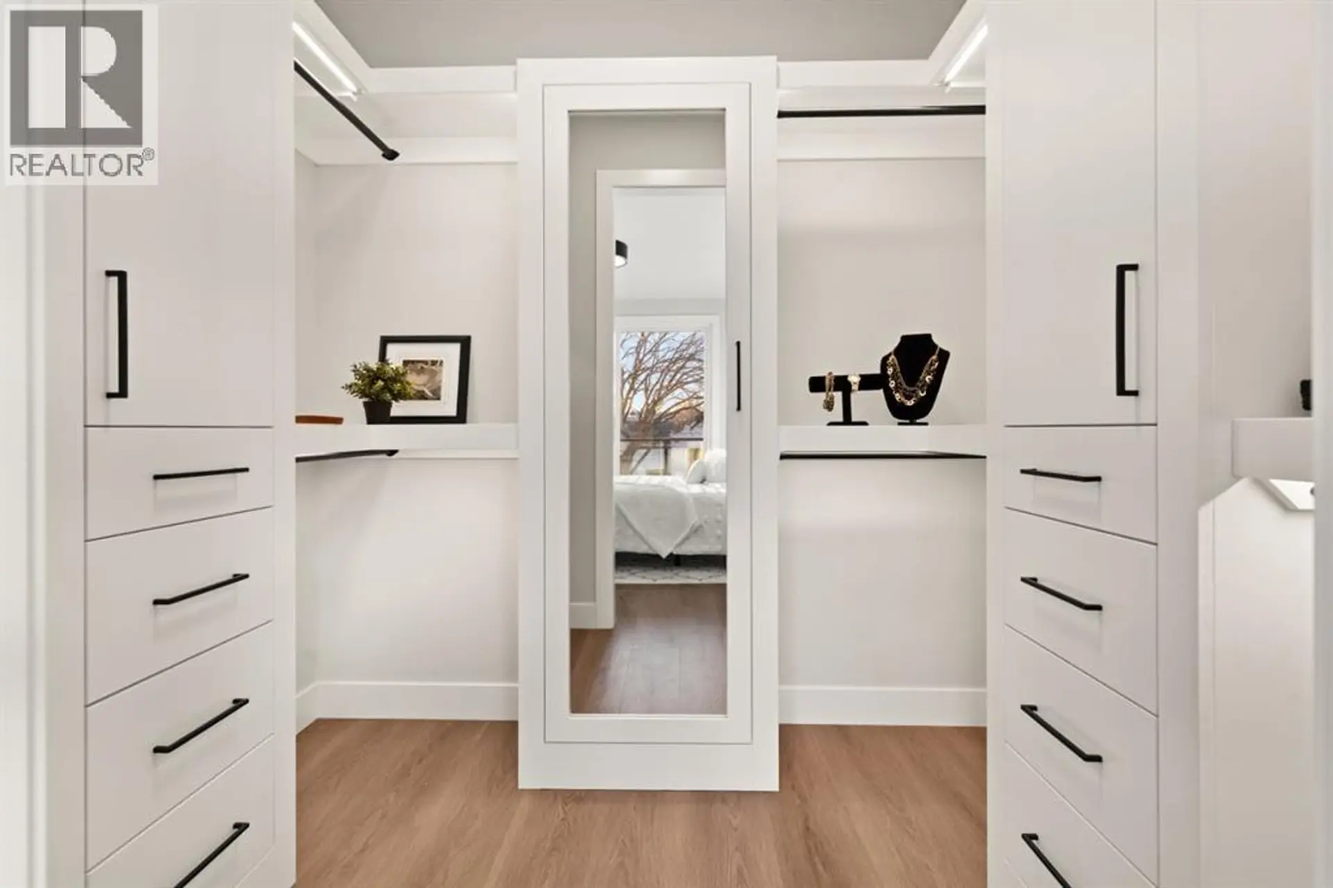4614 22 Avenue NW - Image 20