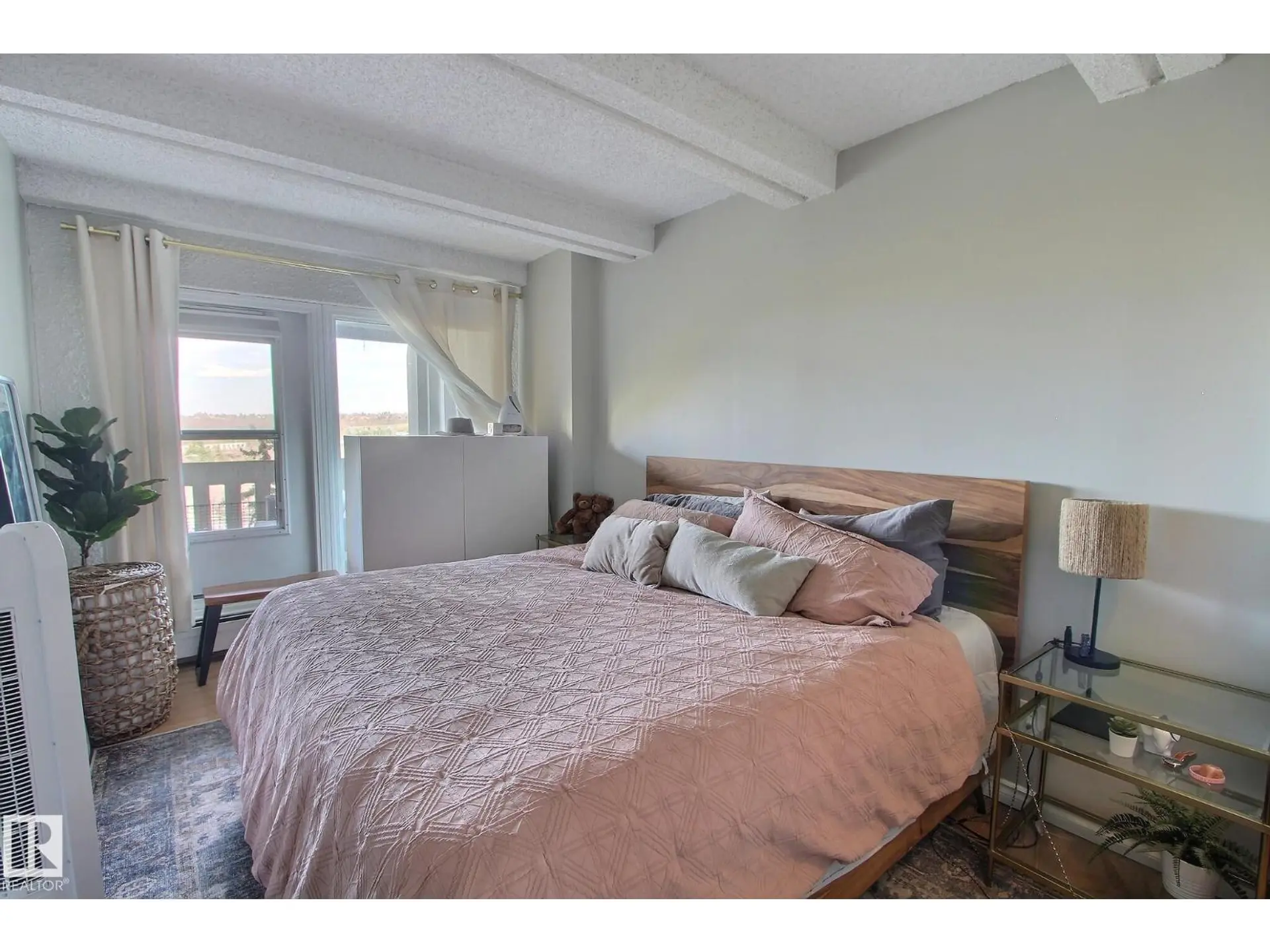 #508 9918 101 ST NW - Image 9