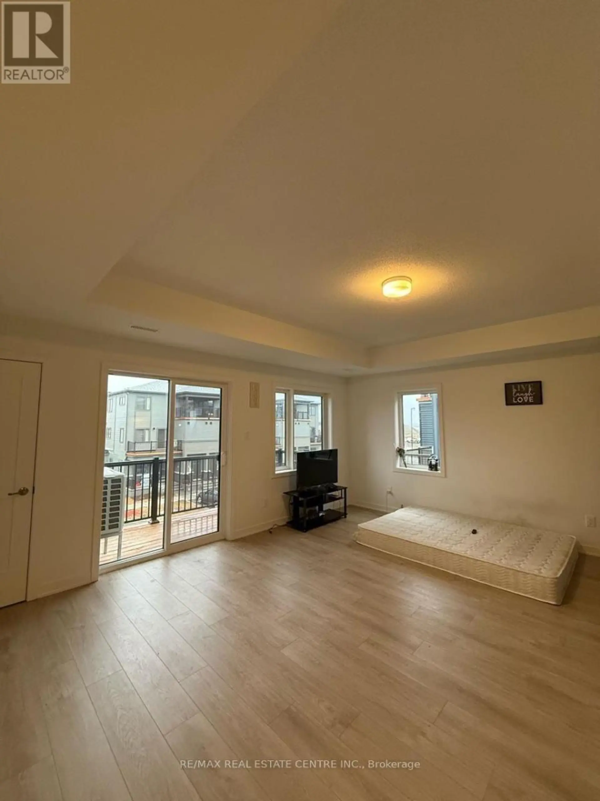 402 PARNIAN PVT PRIVATE - Image 11