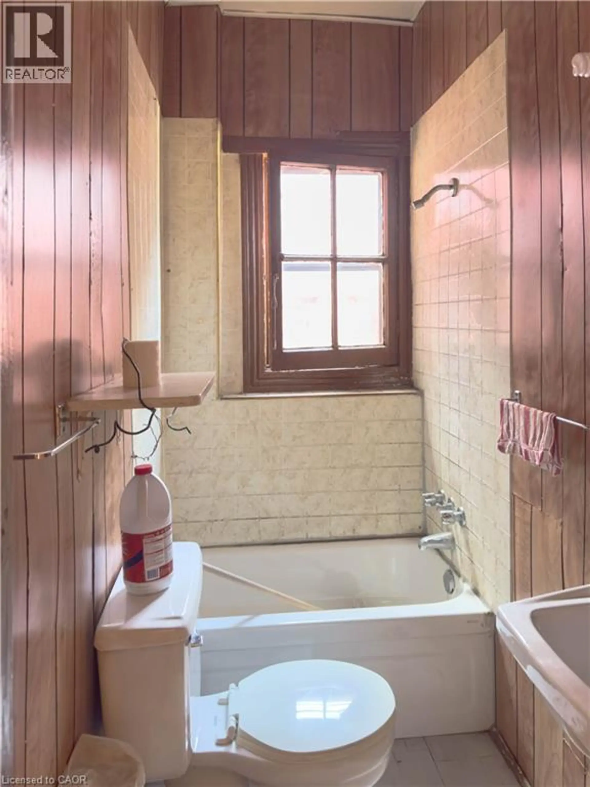 183 WILSON Street - Image 8