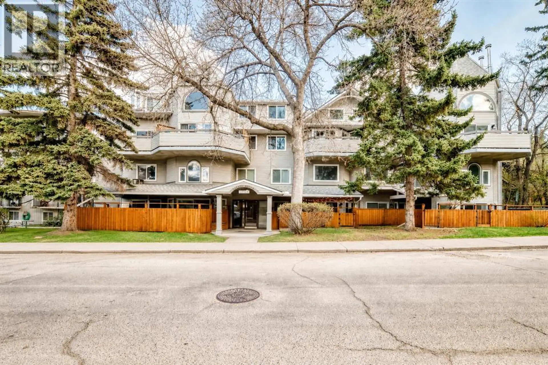 #202 1720 13 Street SW - Image 1