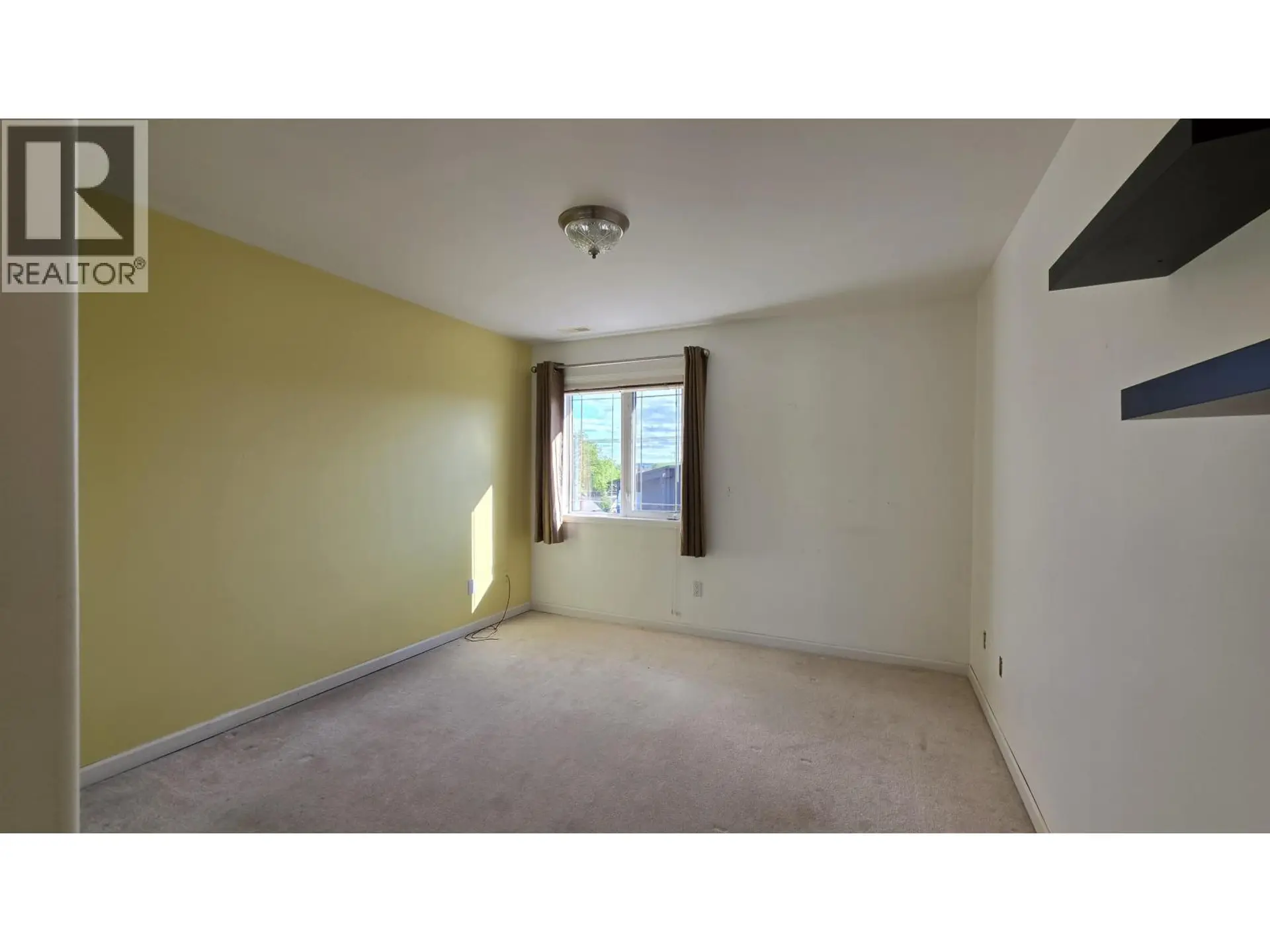 #301 1693 6TH AVENUE - Image 13