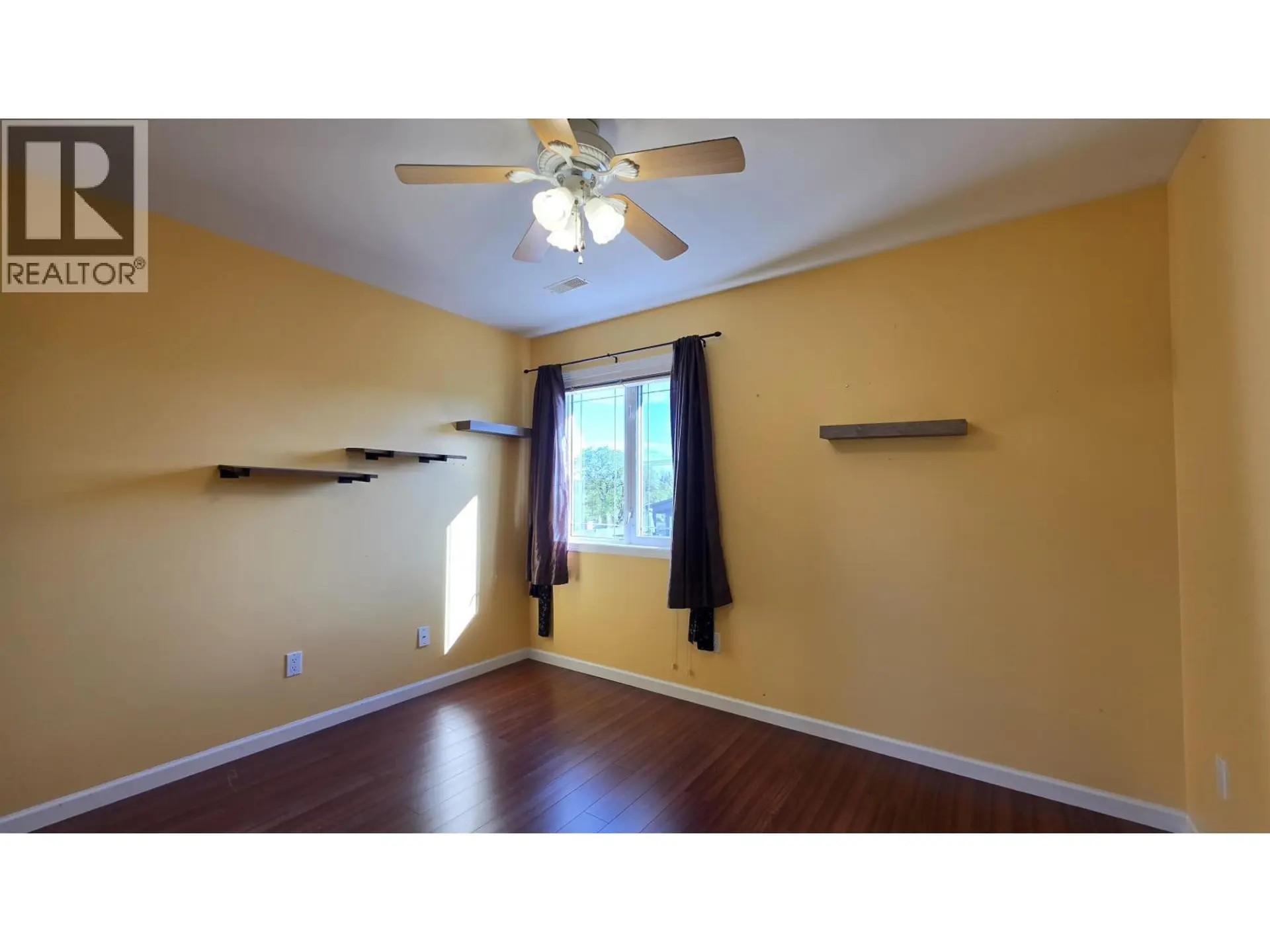 #301 1693 6TH AVENUE - Image 17