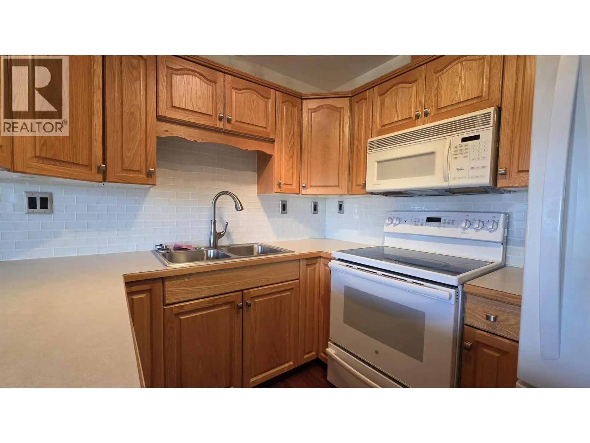 #301 1693 6TH AVENUE - Image 5