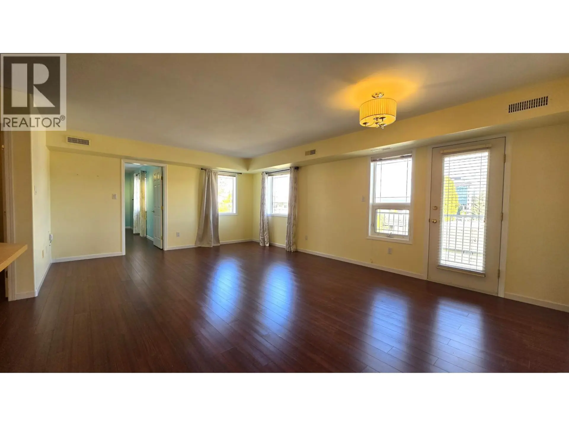 #301 1693 6TH AVENUE - Image 7