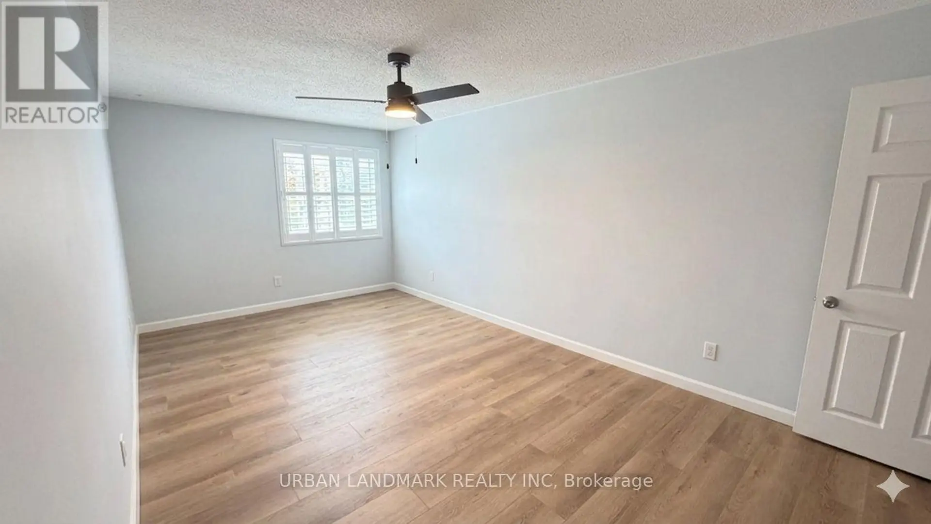 #201 131 TAUNTON ROAD E - Image 11