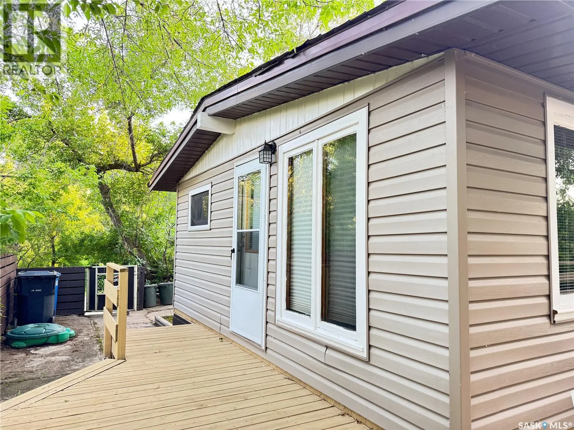 1192 Grand AVENUE - Image 2
