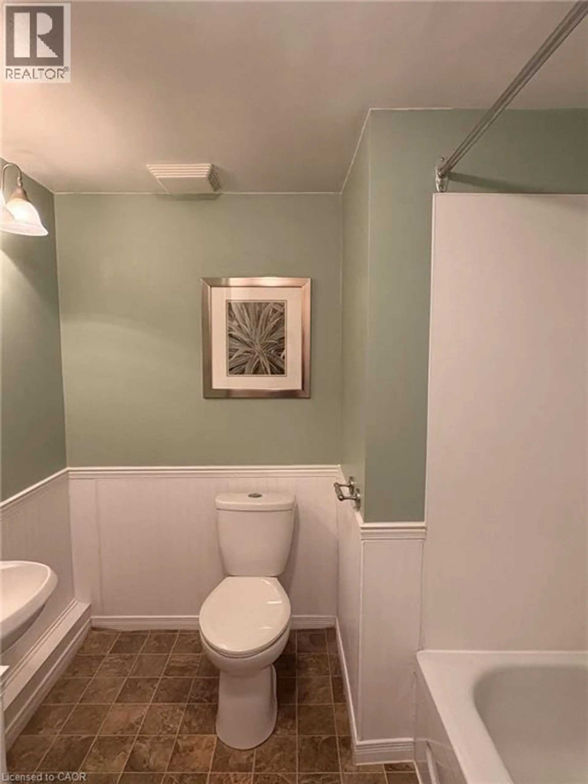 #103 500 WESTMOUNT Road W - Image 14