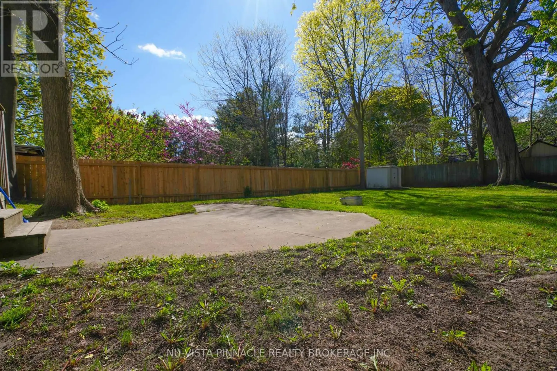 571 DUFFERIN AVENUE - Image 15