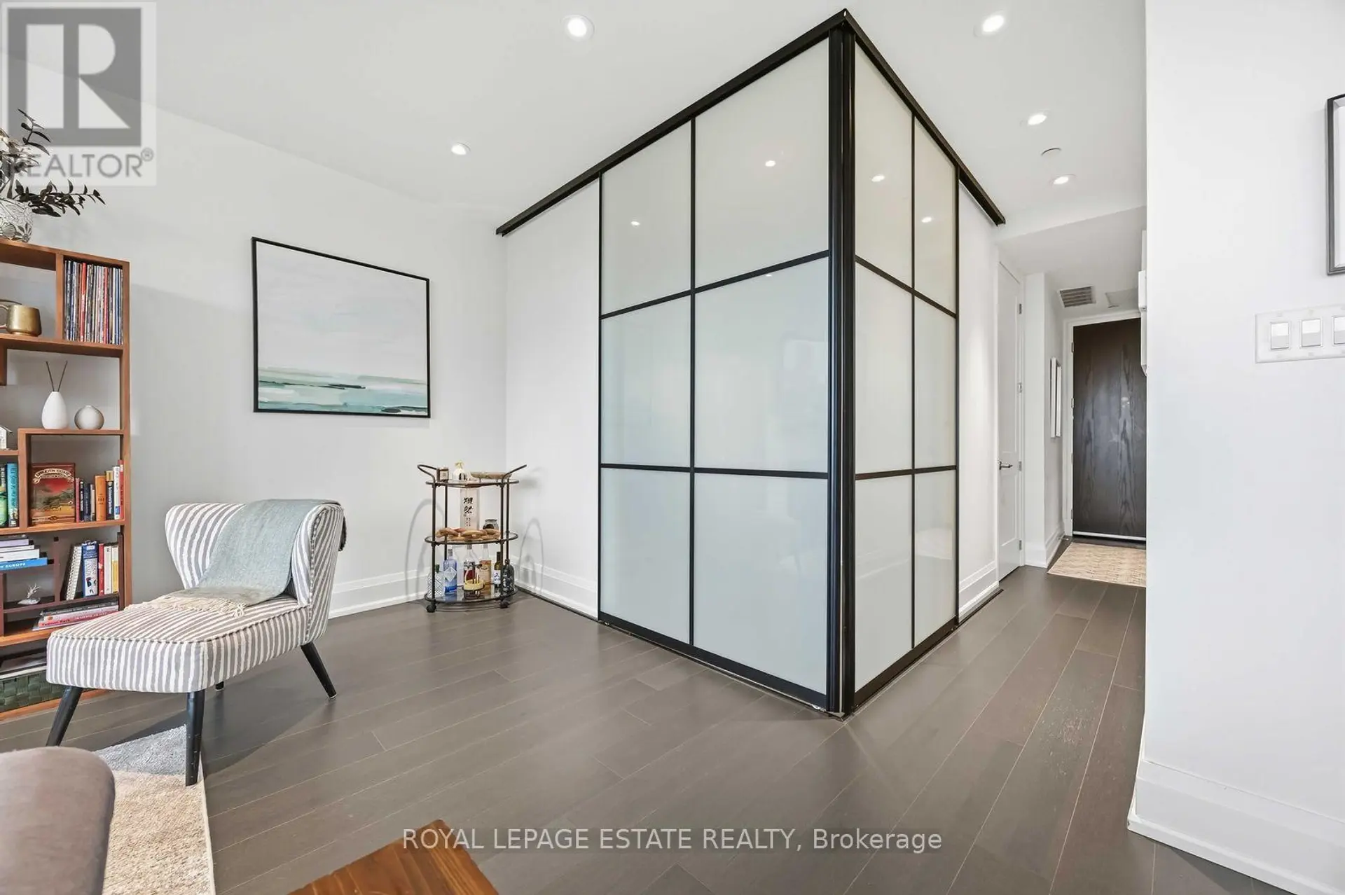 #511 365 BEECH AVENUE - Image 7