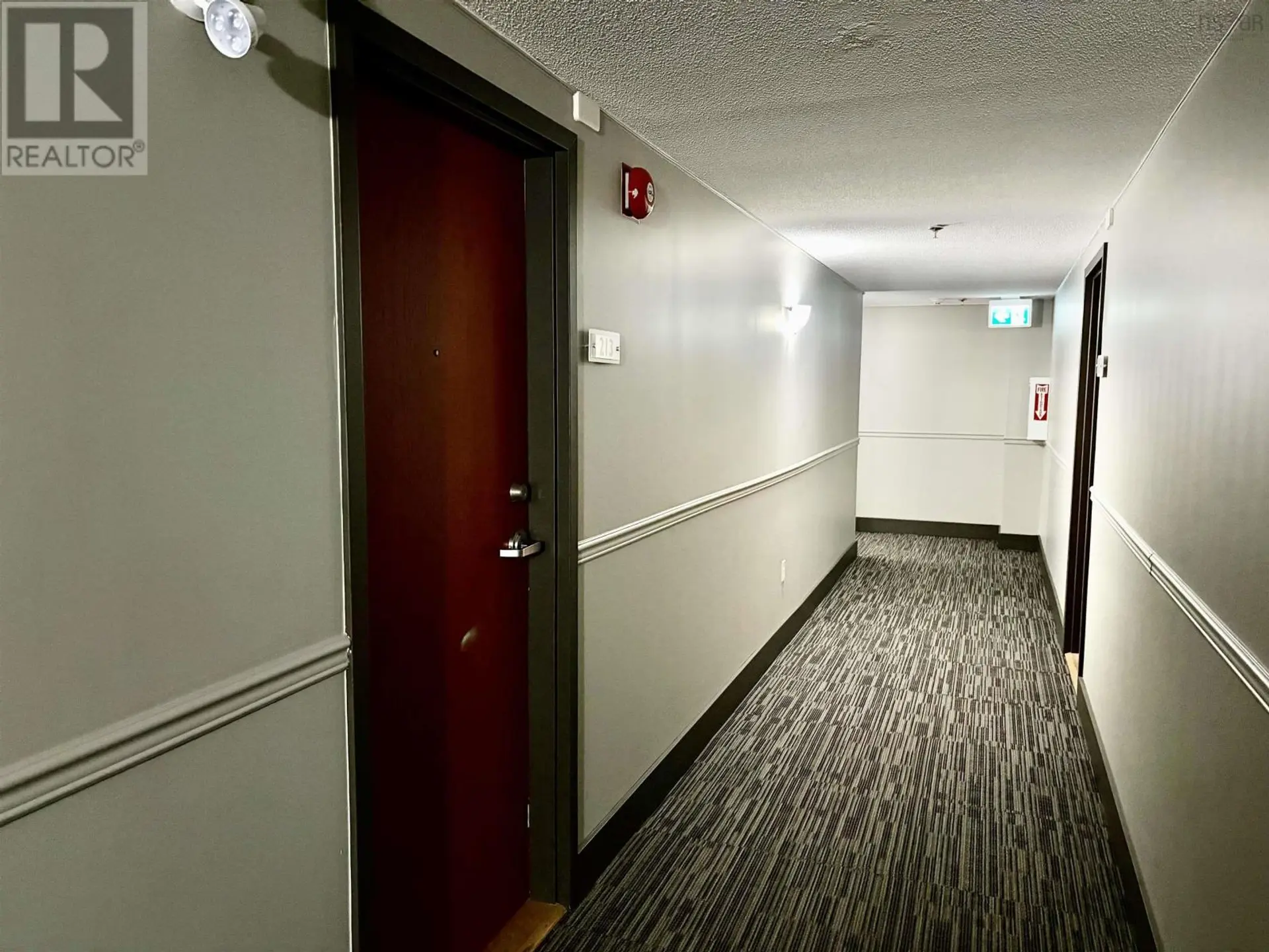 #213 79 Collins Grove - Image 8
