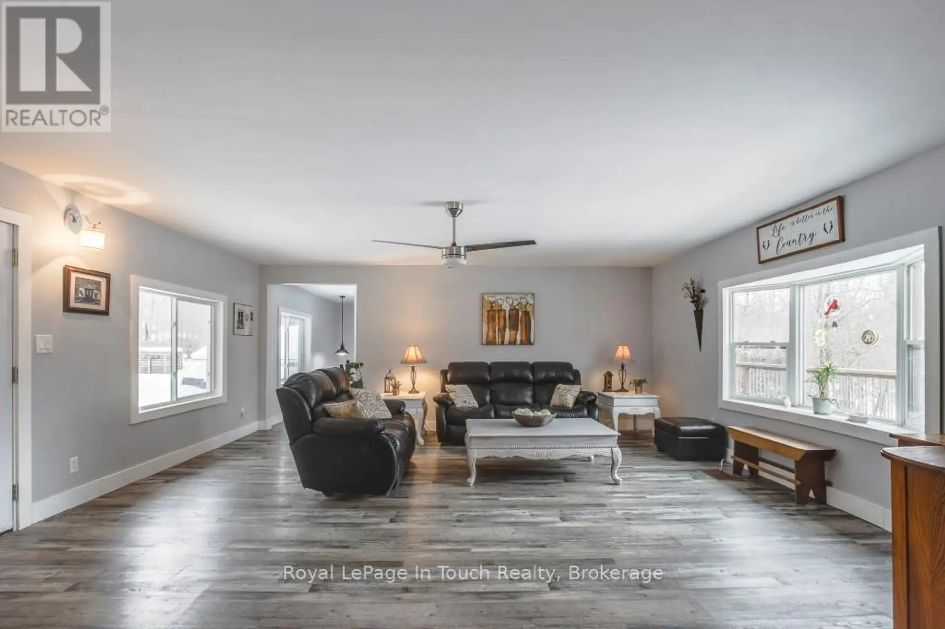 36 MEADOWS AVENUE - Image 4
