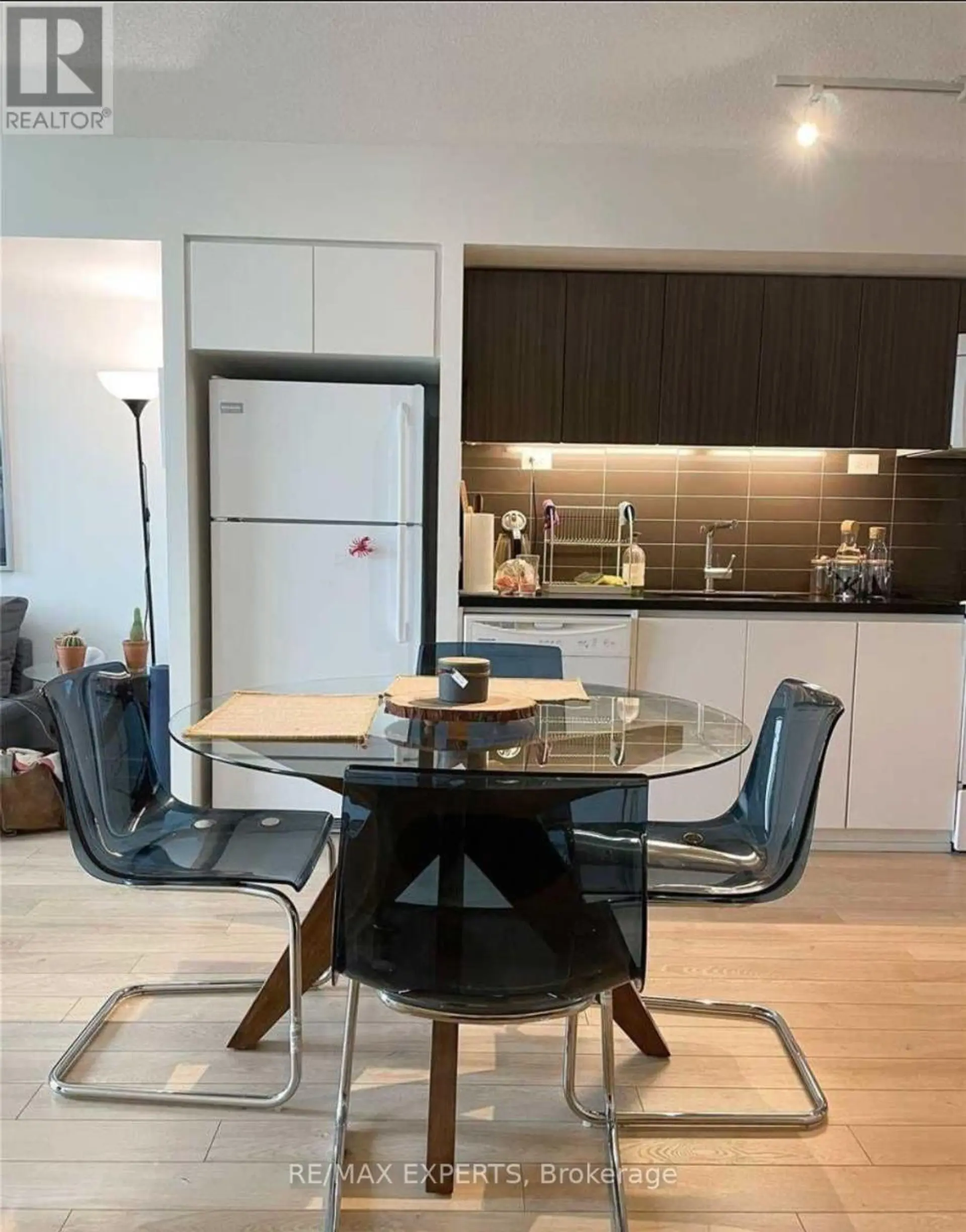 #805 85 QUEENS WHARF ROAD - Image 6