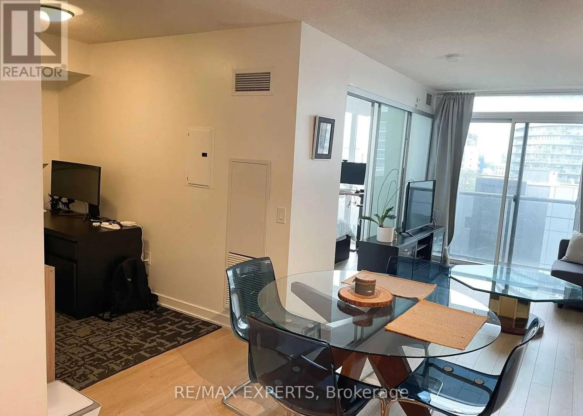 #805 85 QUEENS WHARF ROAD - Image 7