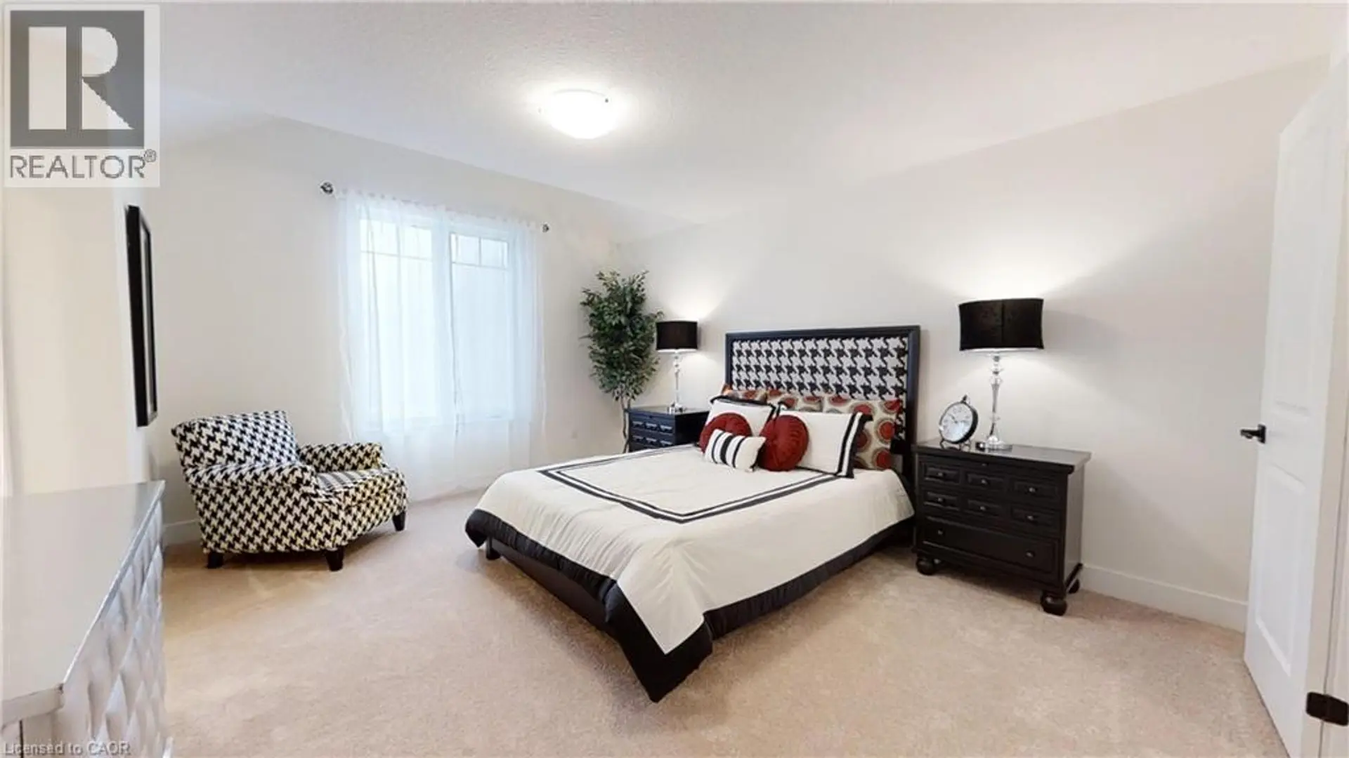 9 CHRISTOPHER Court - Image 13