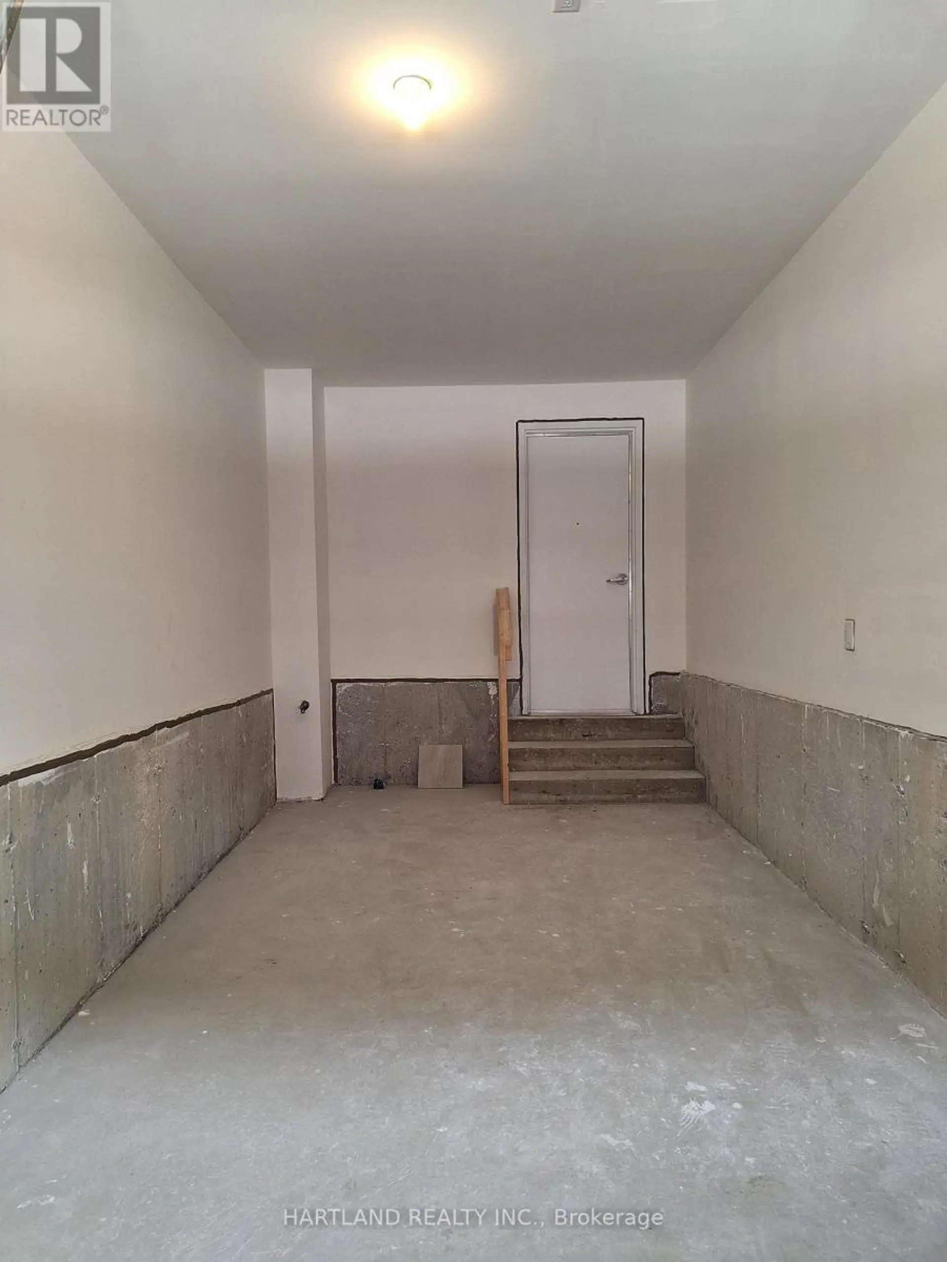 #1409 1695 DERSAN STREET - Image 18