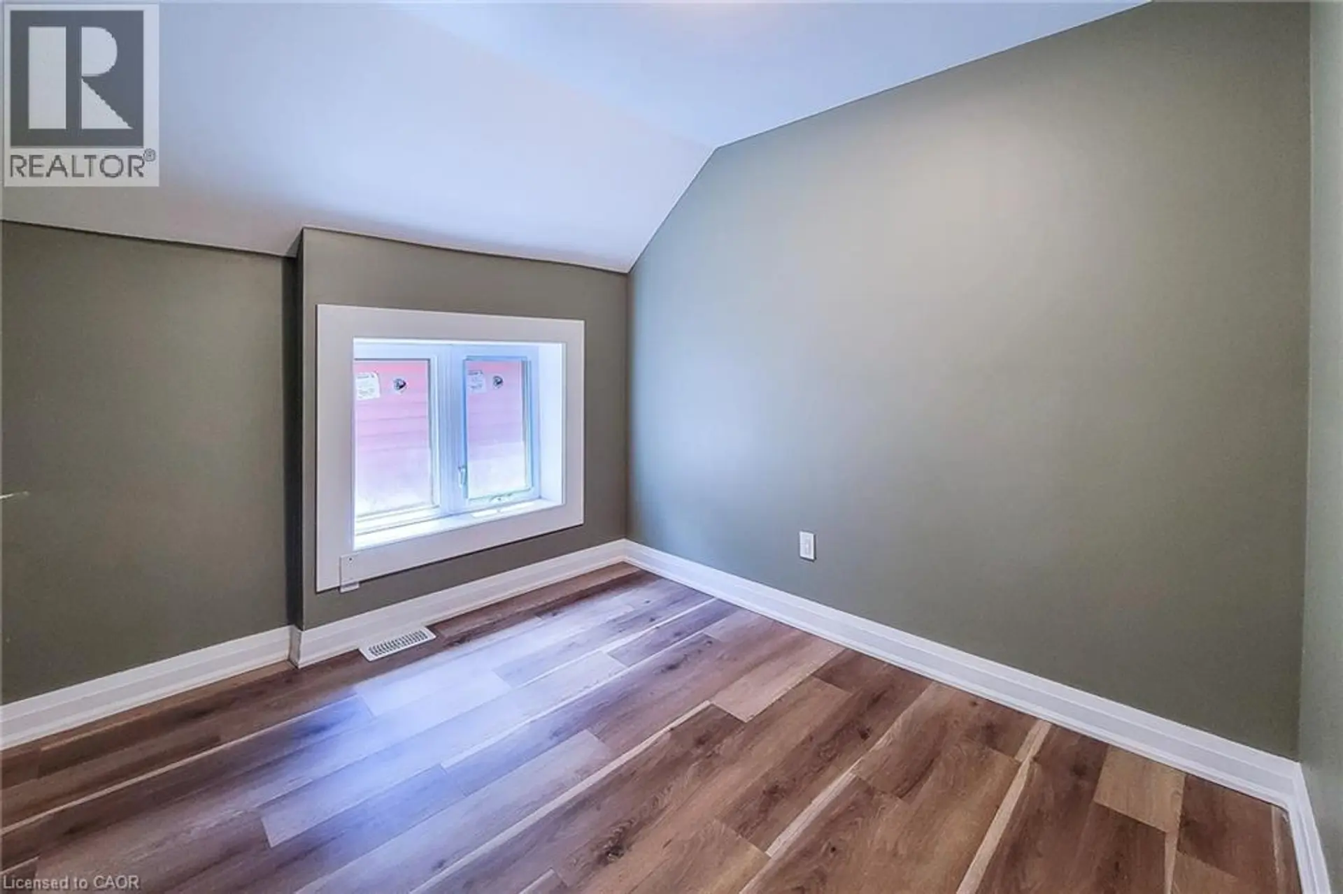 334 GAGE Avenue N - Image 15