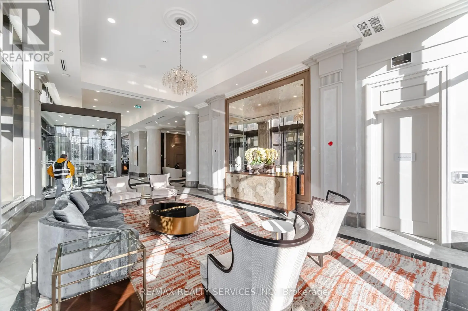 #1811 30 ELM DRIVE W - Image 5