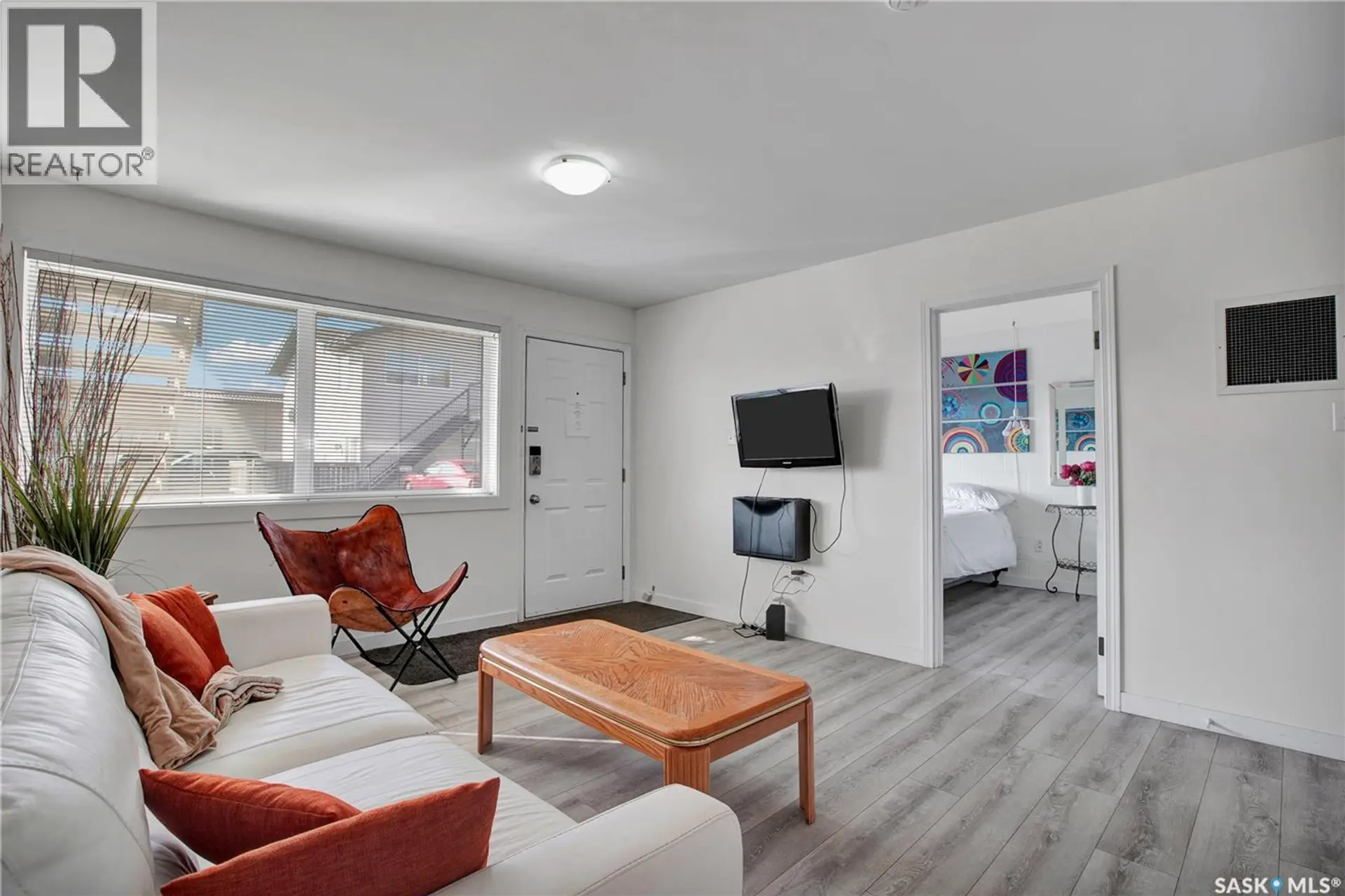 #103 120 C AVENUE N - Image 3