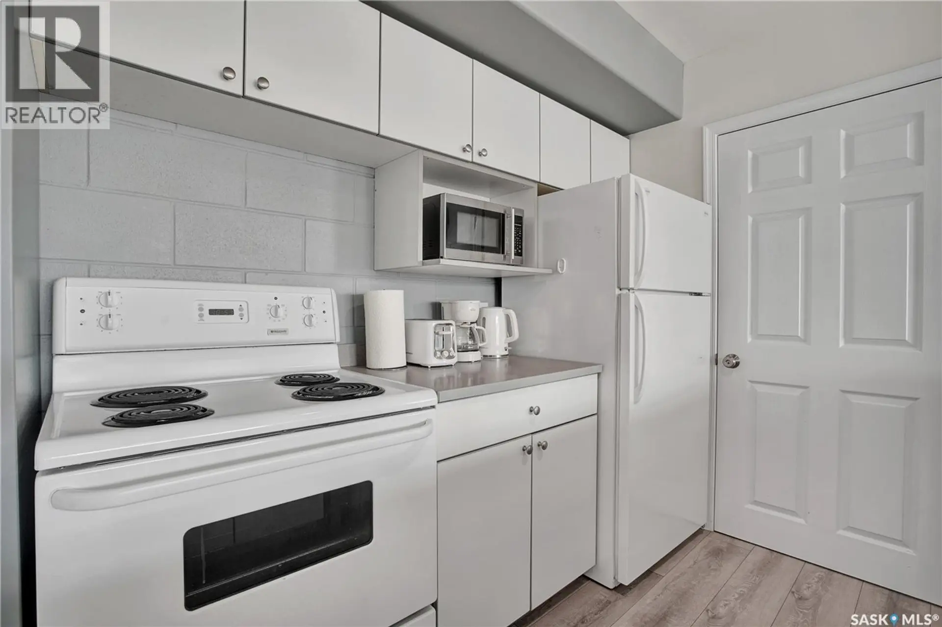 #103 120 C AVENUE N - Image 6