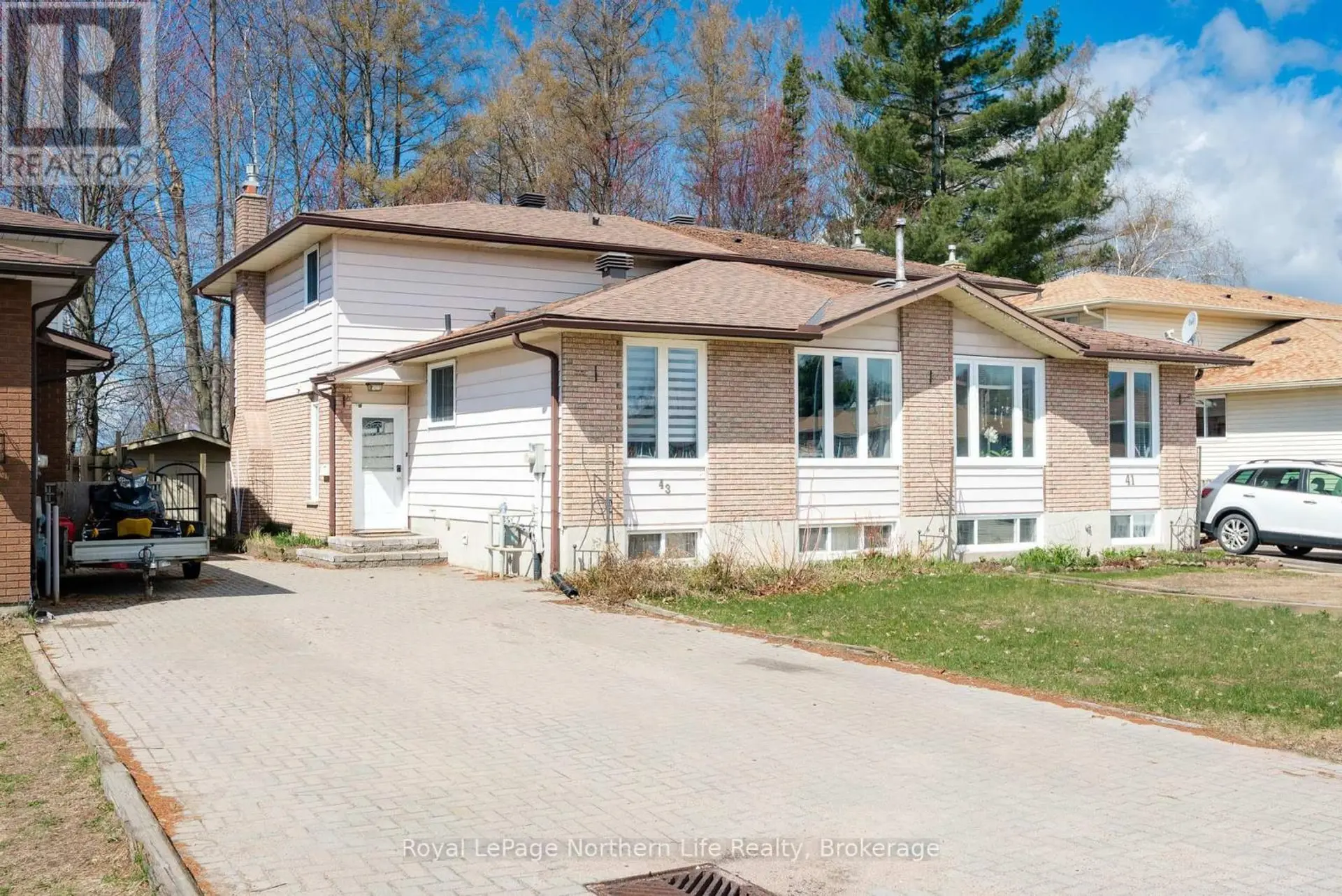 43 HARRIS DRIVE - Image 1