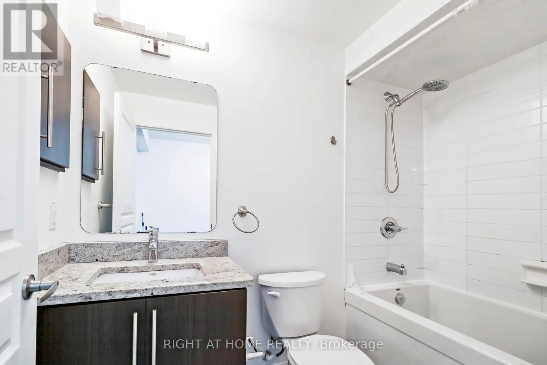 #810 238 BESSERER STREET - Image 9