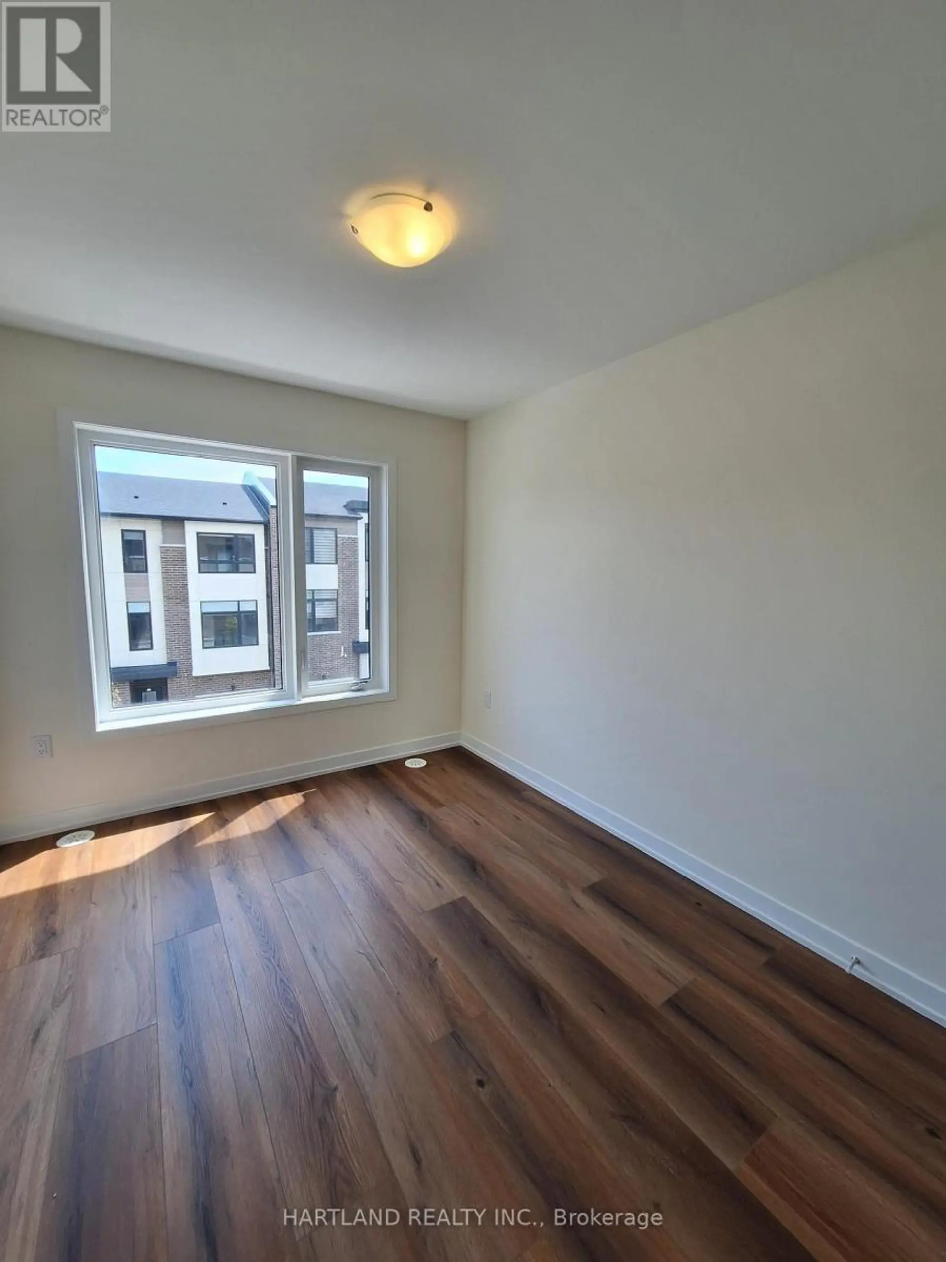 #1202 1695 DERSAN STREET - Image 17