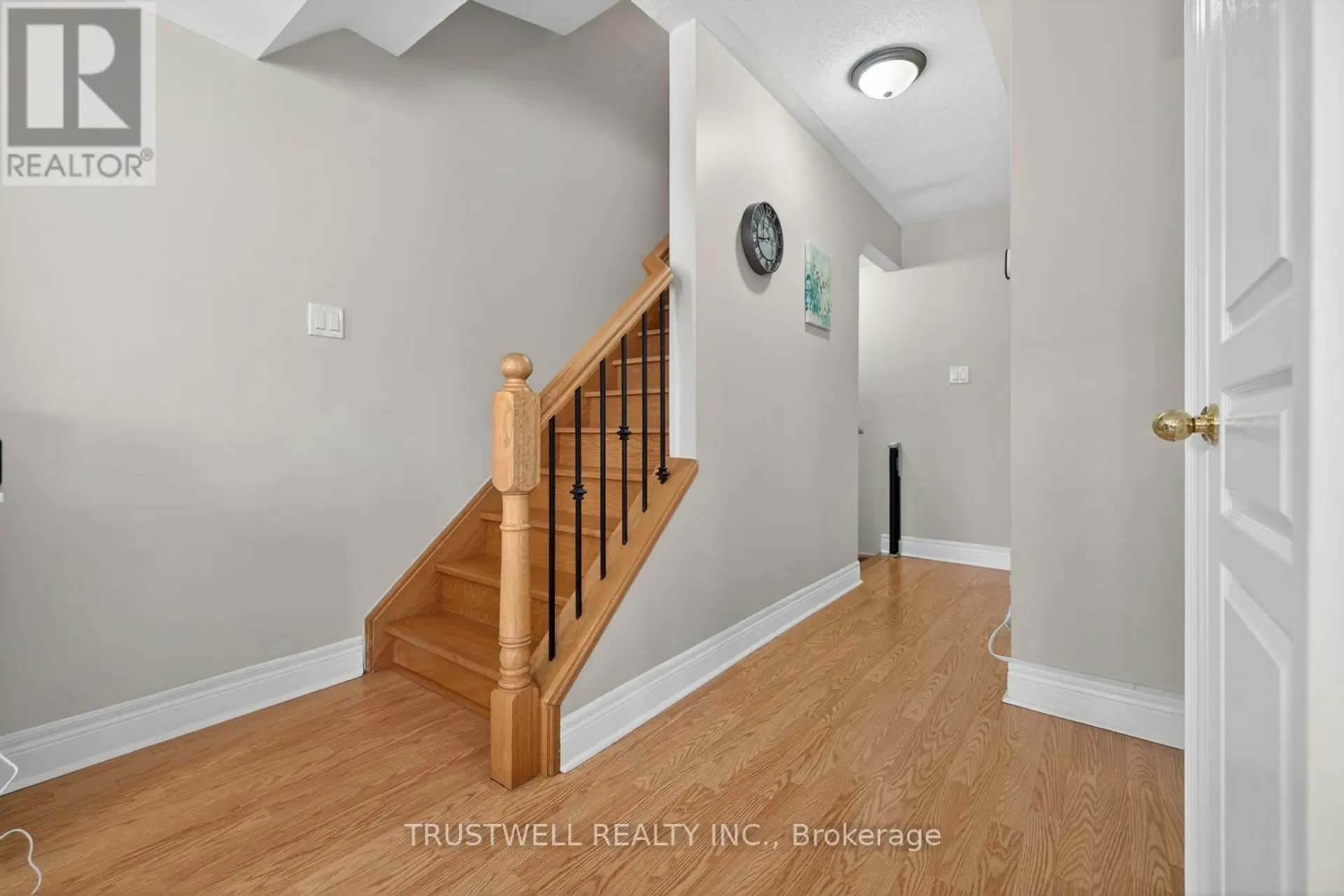 #298 306 JOHN STREET - Image 14