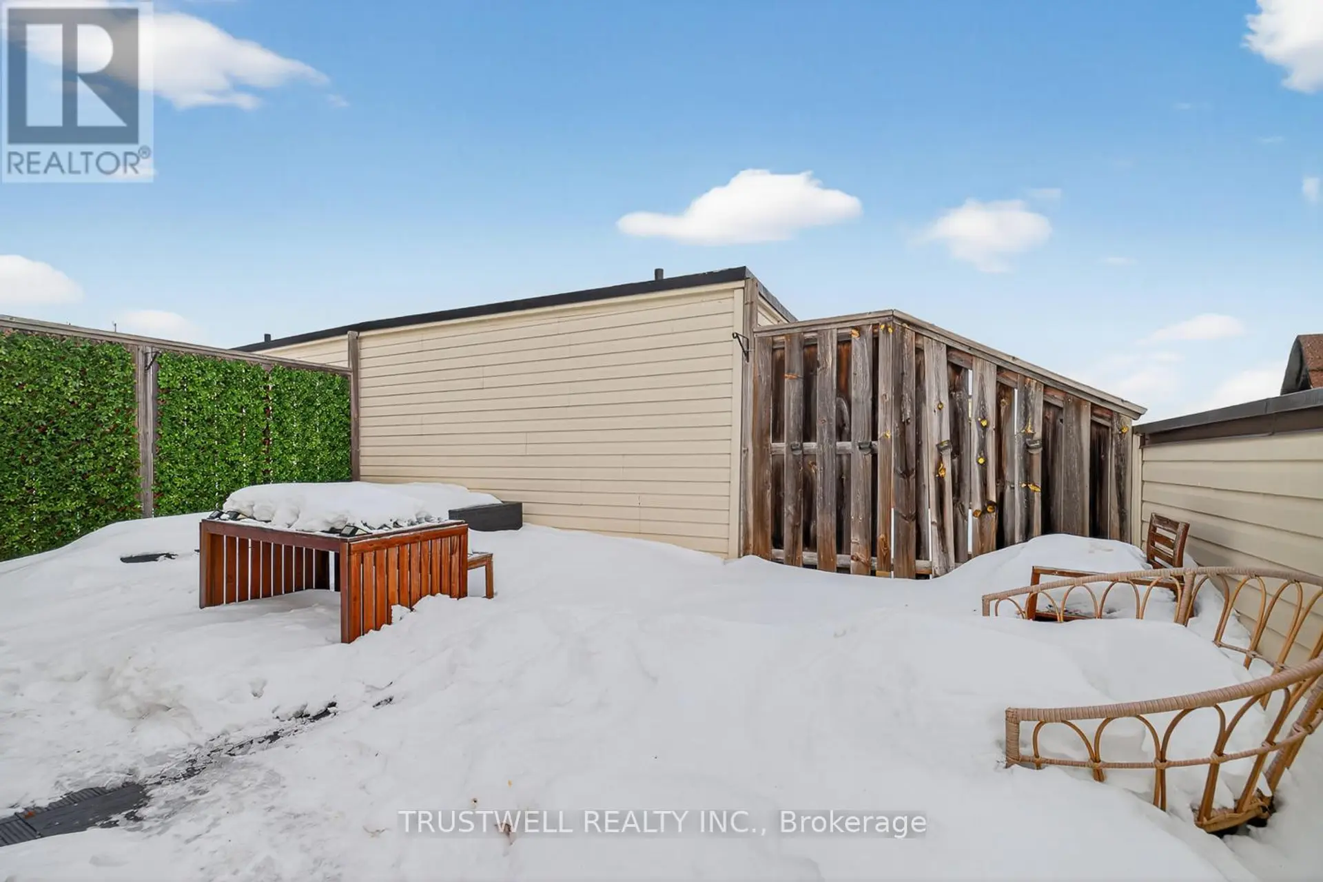 #298 306 JOHN STREET - Image 16
