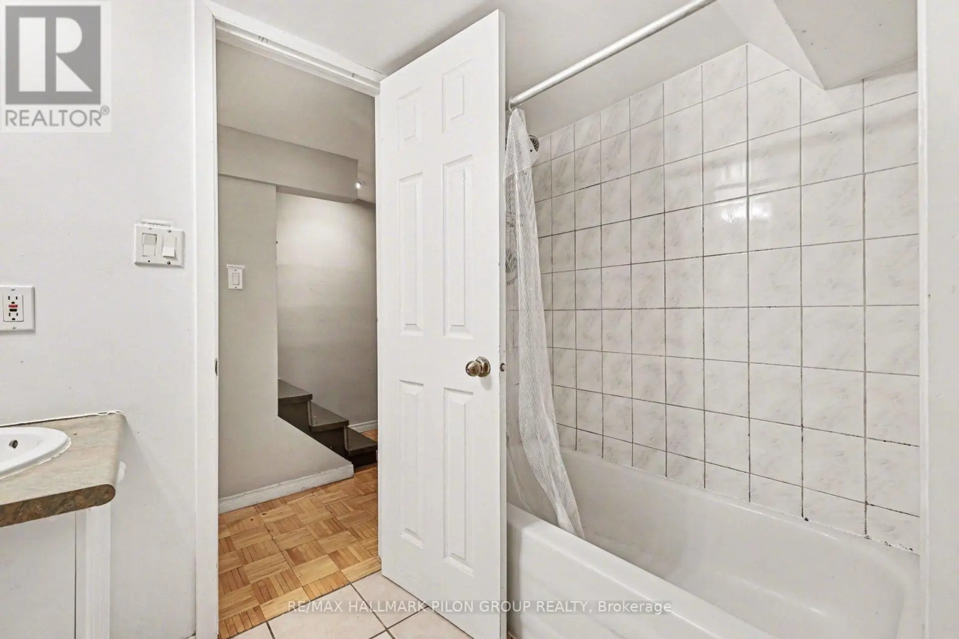 132 BEAUSOLEIL DRIVE - Image 16