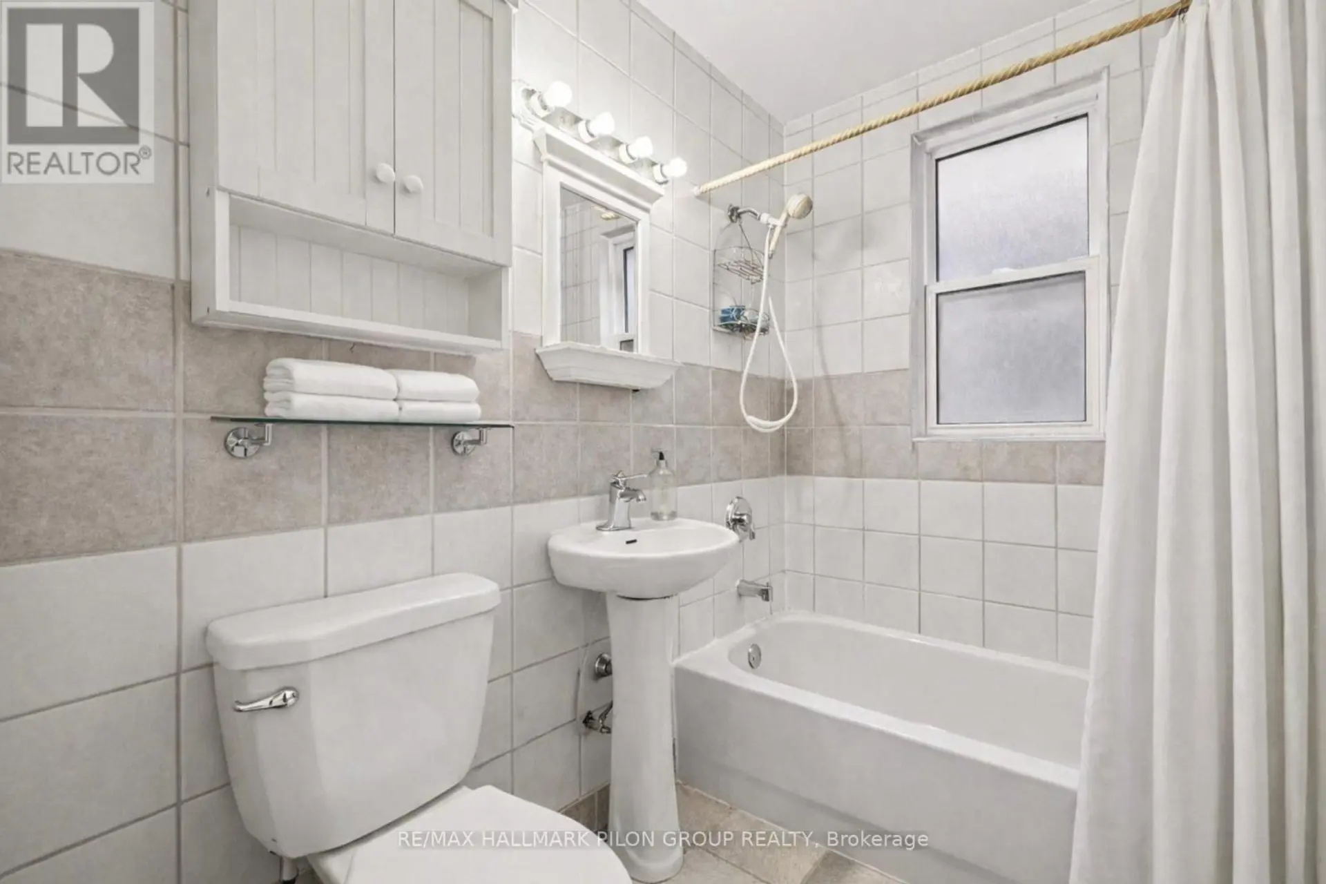 132 BEAUSOLEIL DRIVE - Image 9