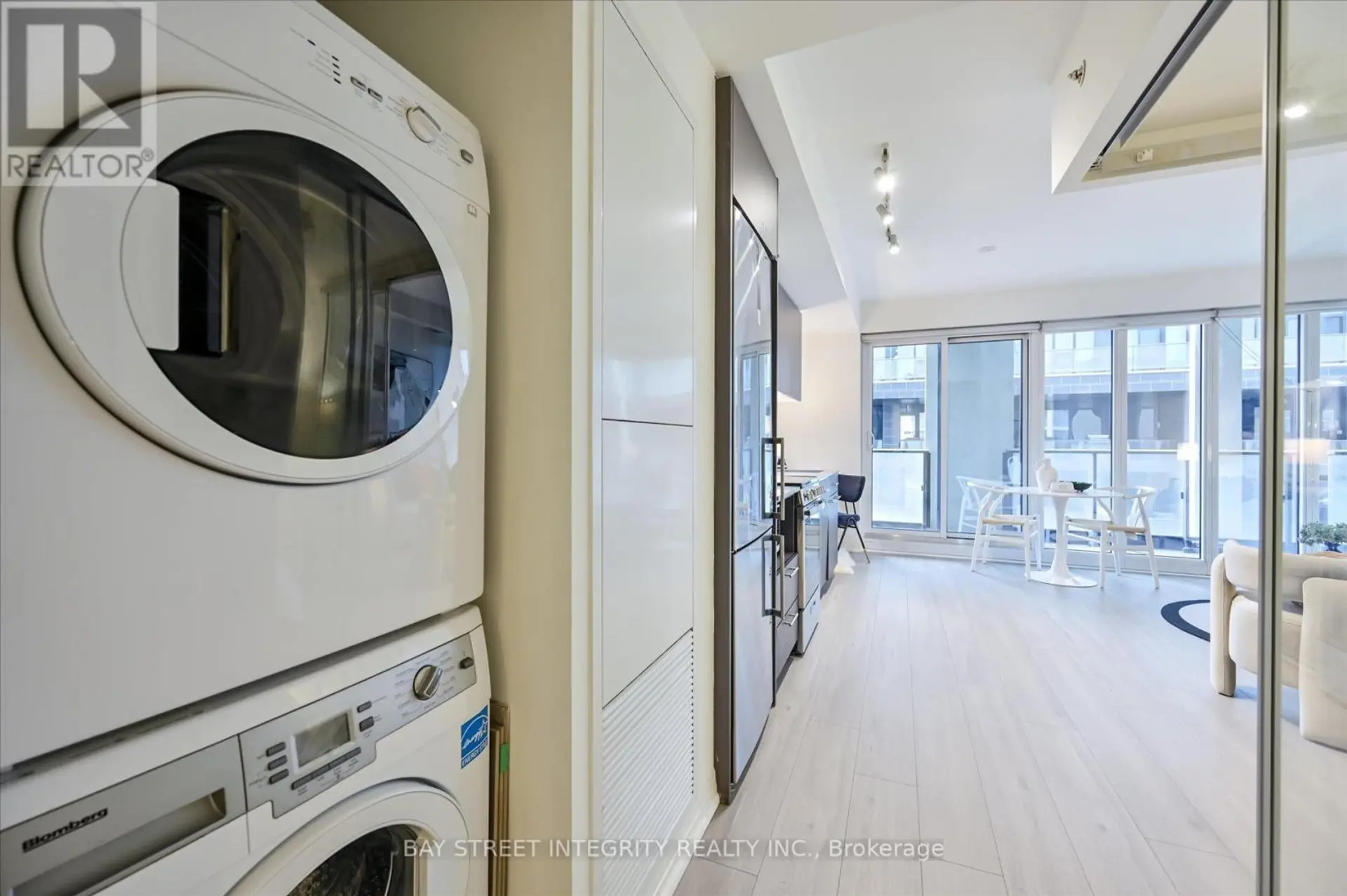 #311 251 JARVIS STREET - Image 16