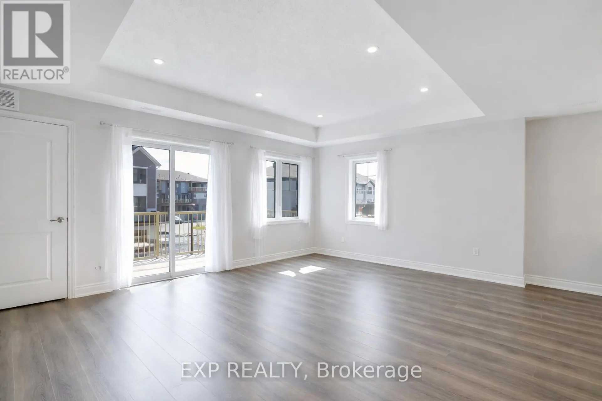 757 CHROMITE PRIVATE - Image 4