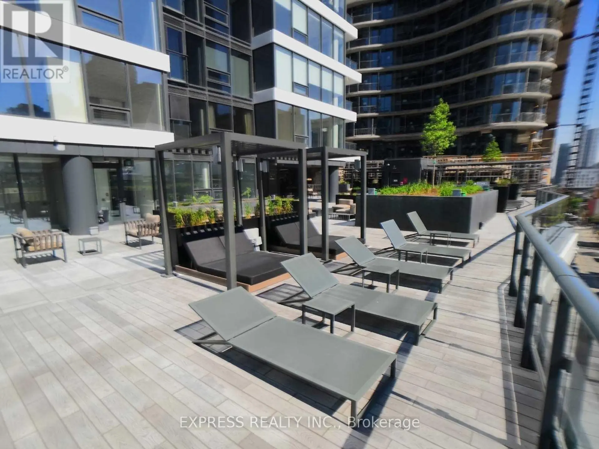 #4207 85 WOOD STREET - Image 13