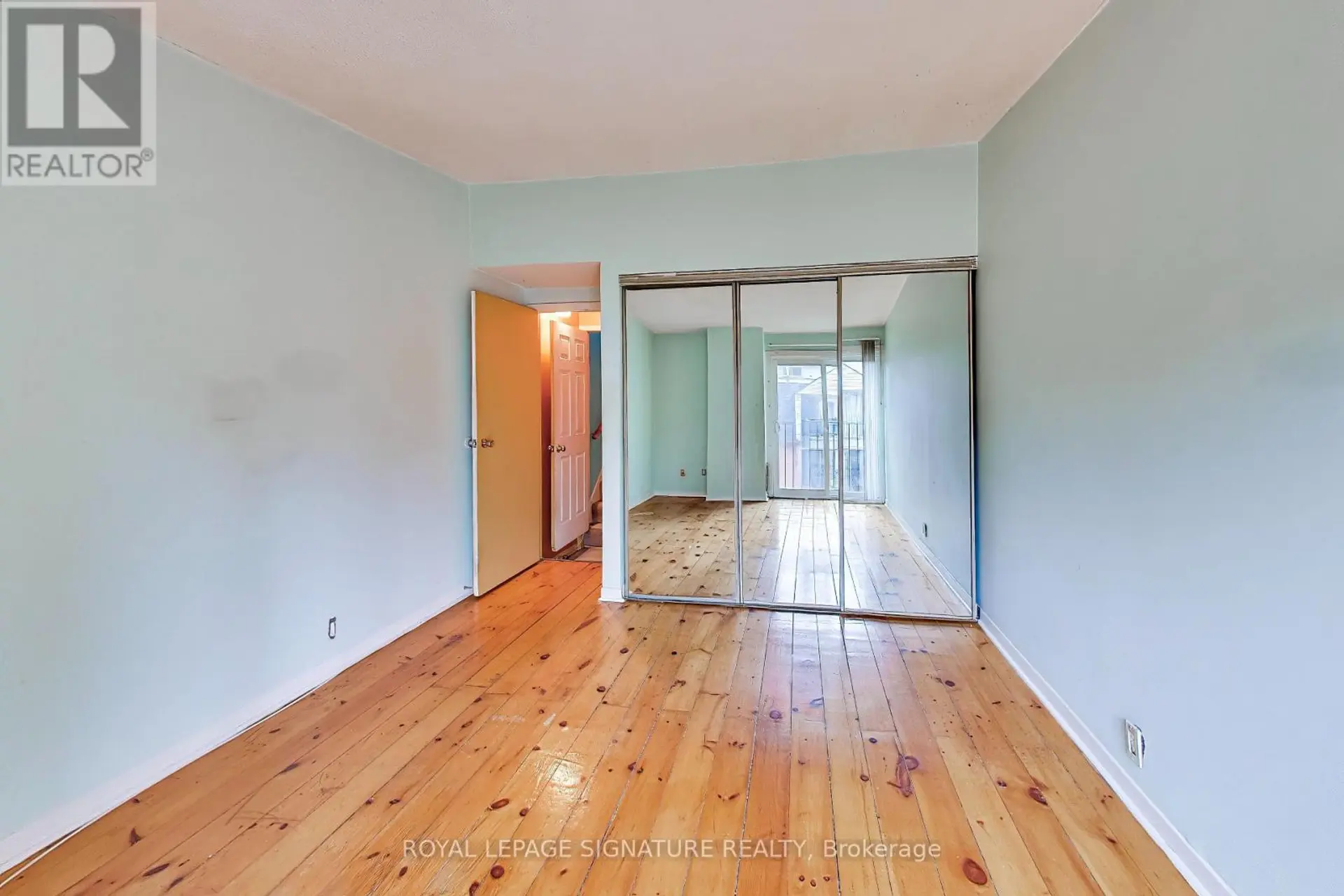 #18 325 JARVIS STREET - Image 12