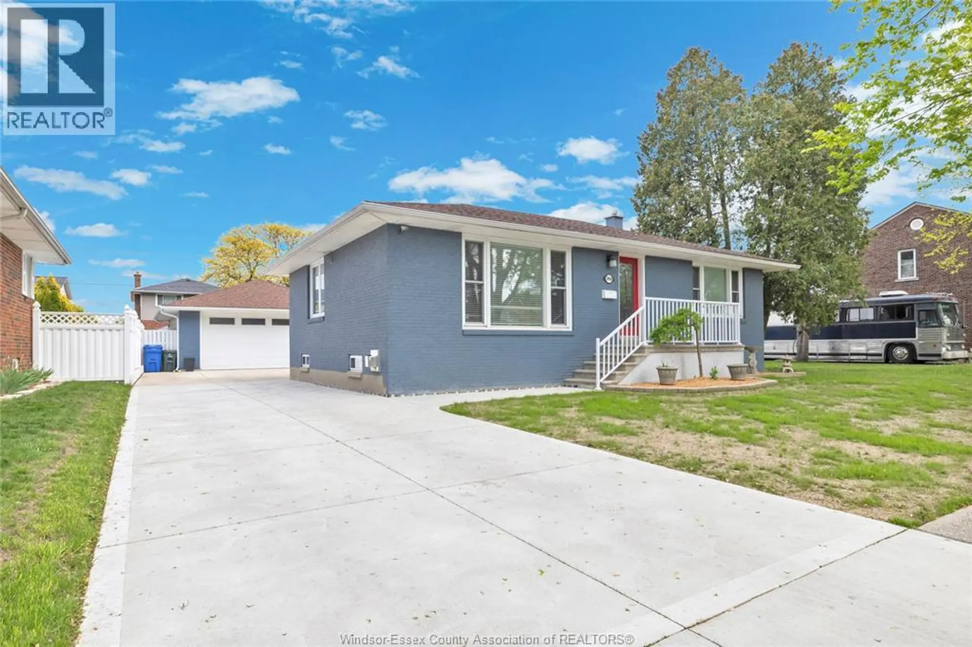 2456 RANDOLPH - Image 2