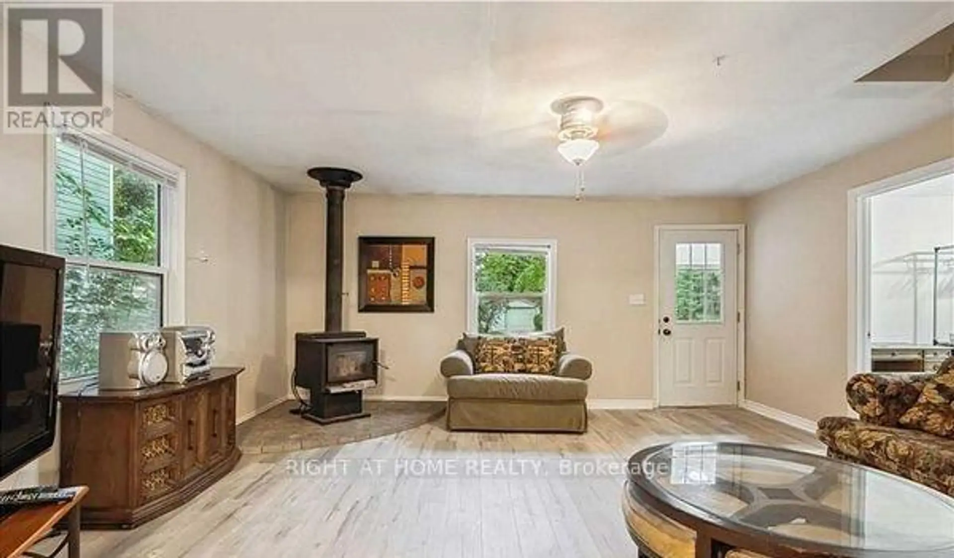71 ANTIQUARY ROAD - Image 13