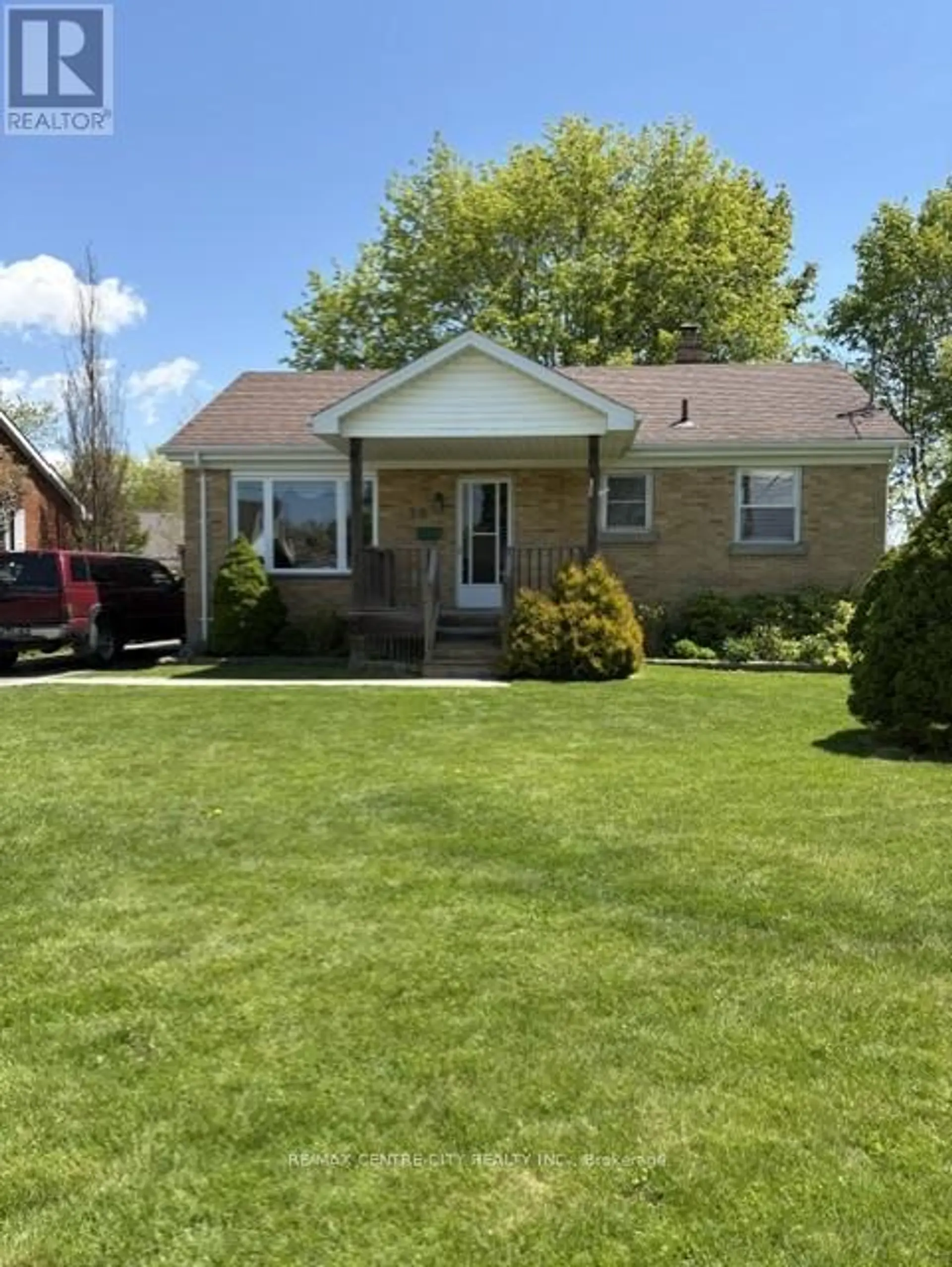 28 DIEPPE DRIVE - Image 1