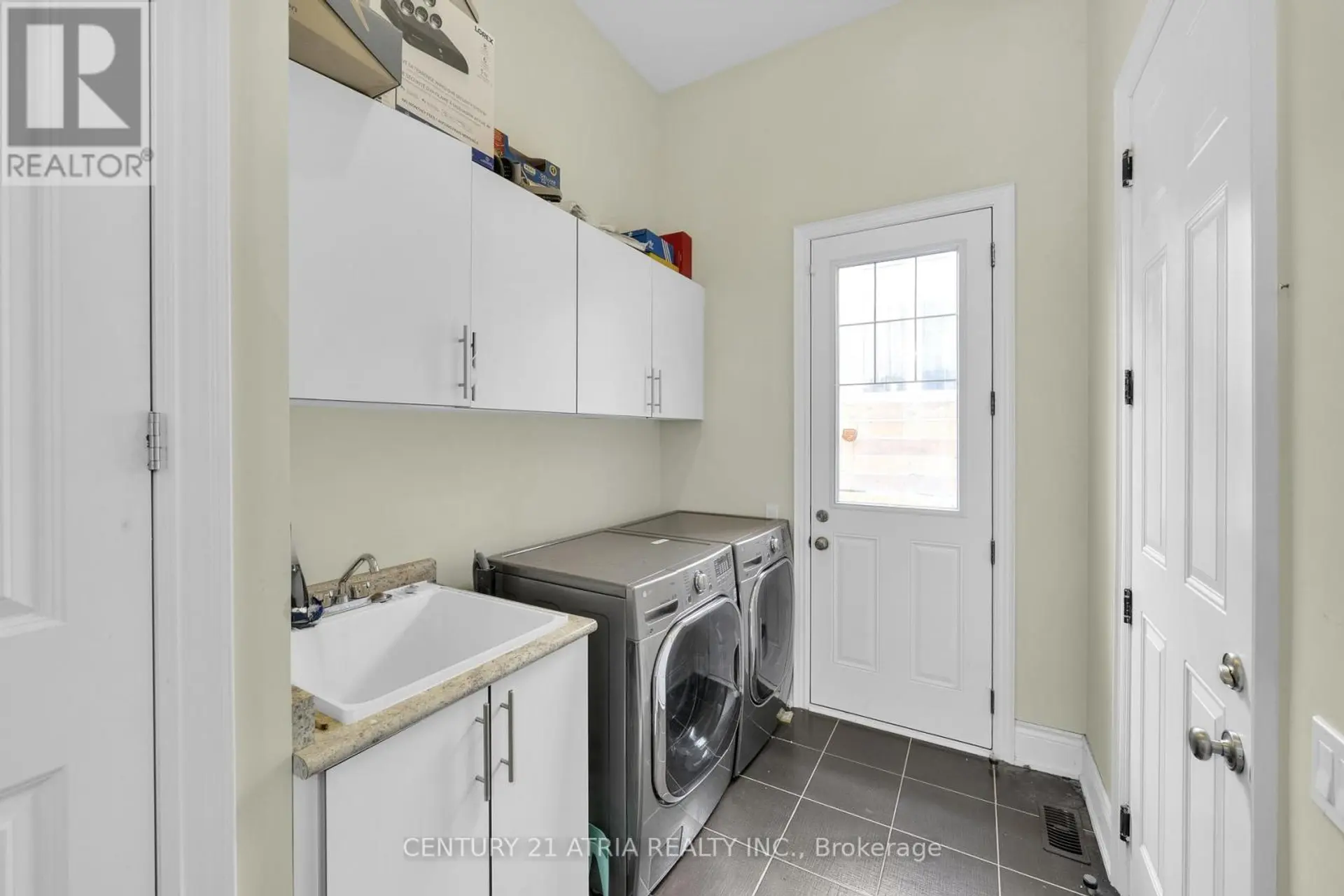 20 BALDRY AVENUE - Image 7