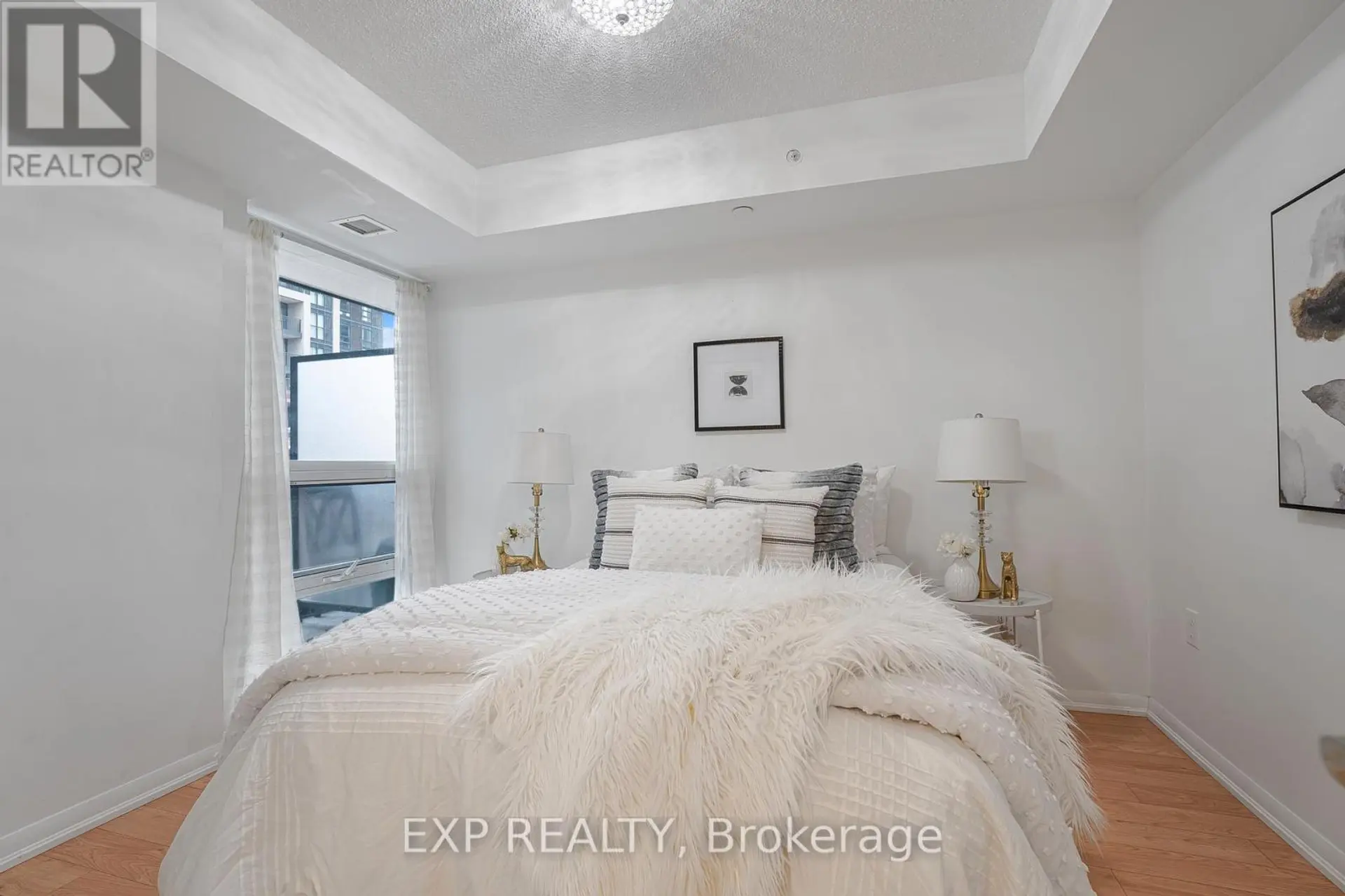 #729 830 LAWRENCE AVENUE W - Image 10