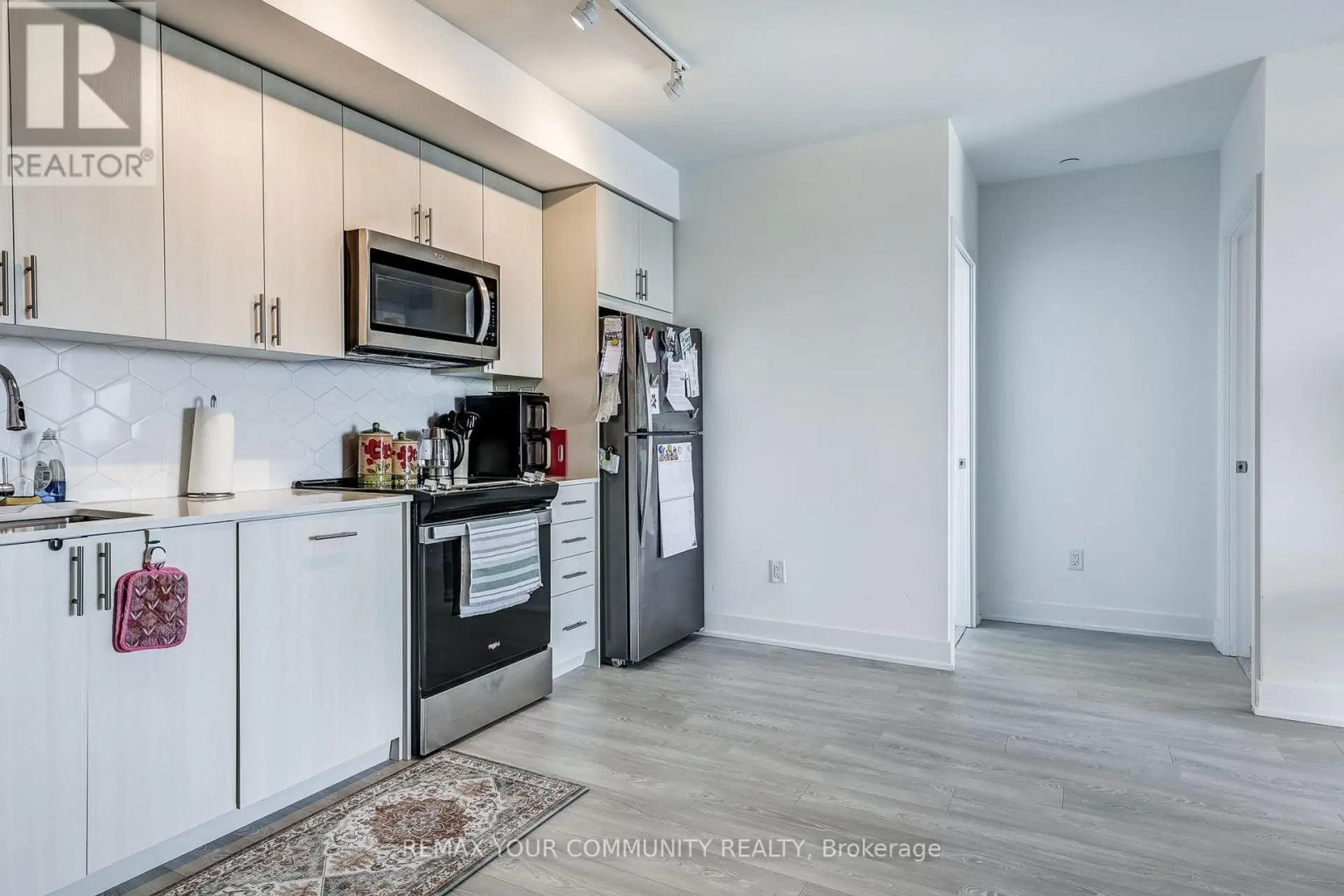 #917 2545 SIMCOE STREET N - Image 6