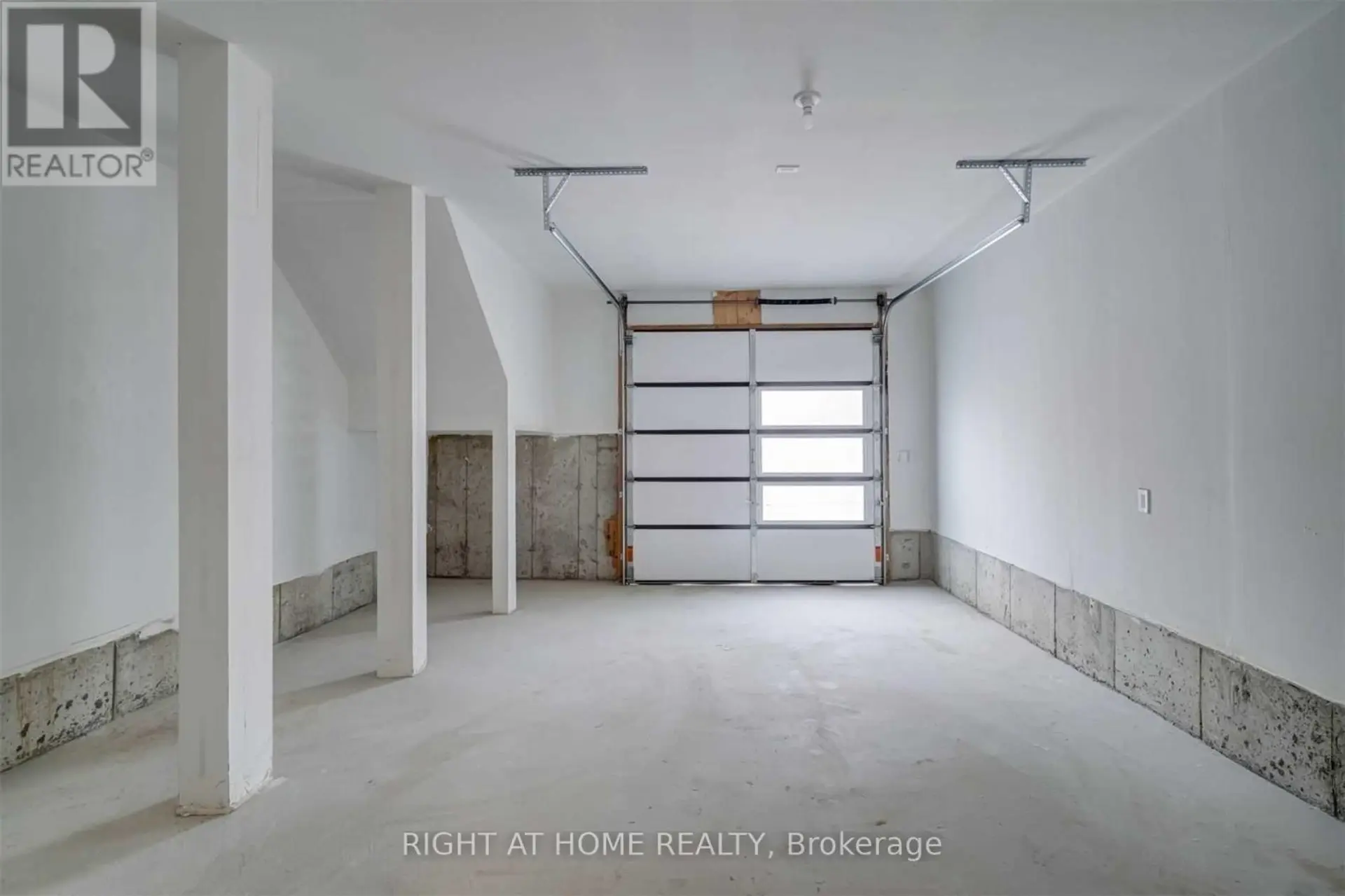 8 CREEKBANK ROAD - Image 14