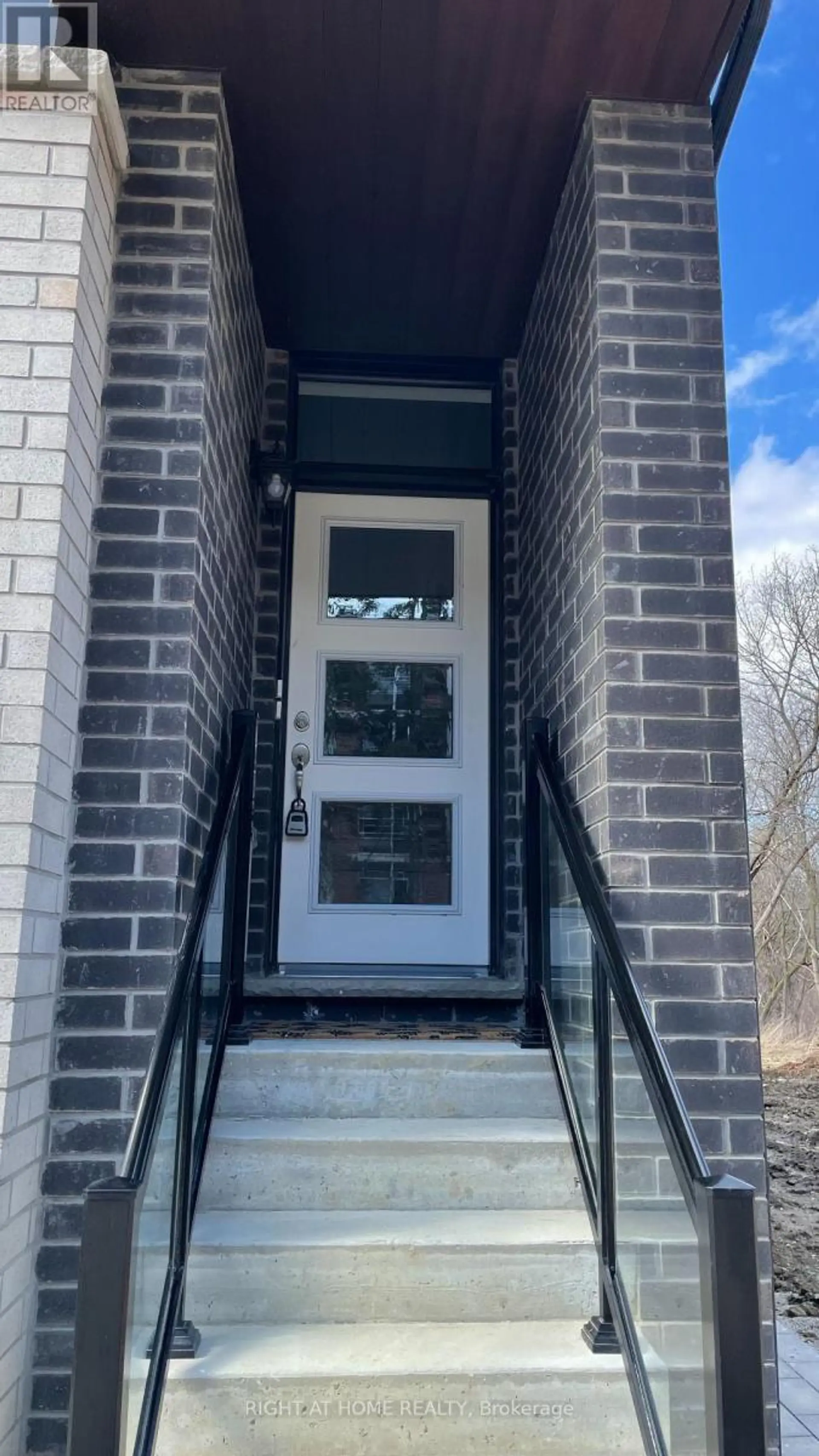 8 CREEKBANK ROAD - Image 3