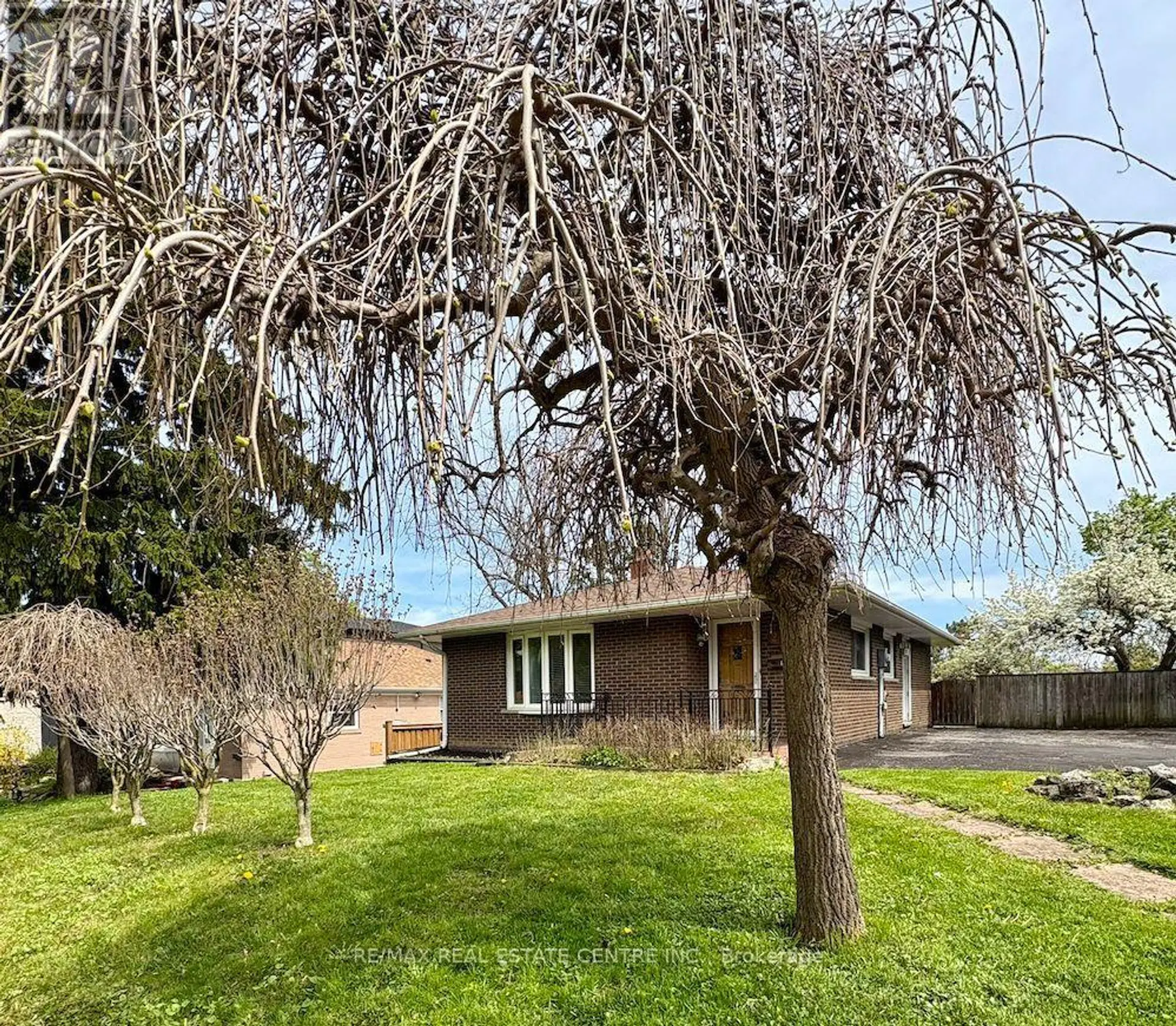 260 SYDNEY STREET - Image 2