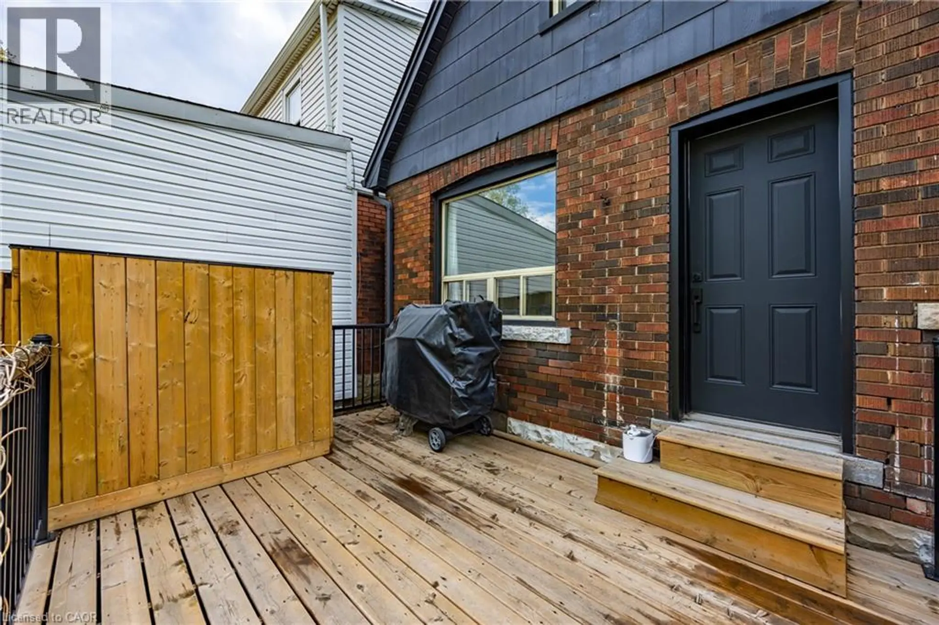 158 BALSAM Avenue N - Image 16