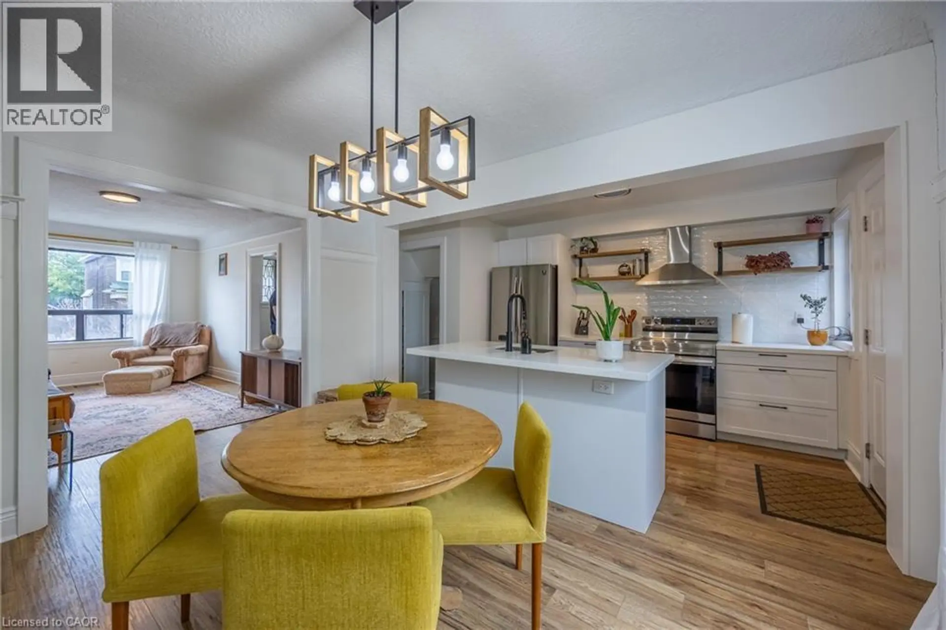 158 BALSAM Avenue N - Image 7