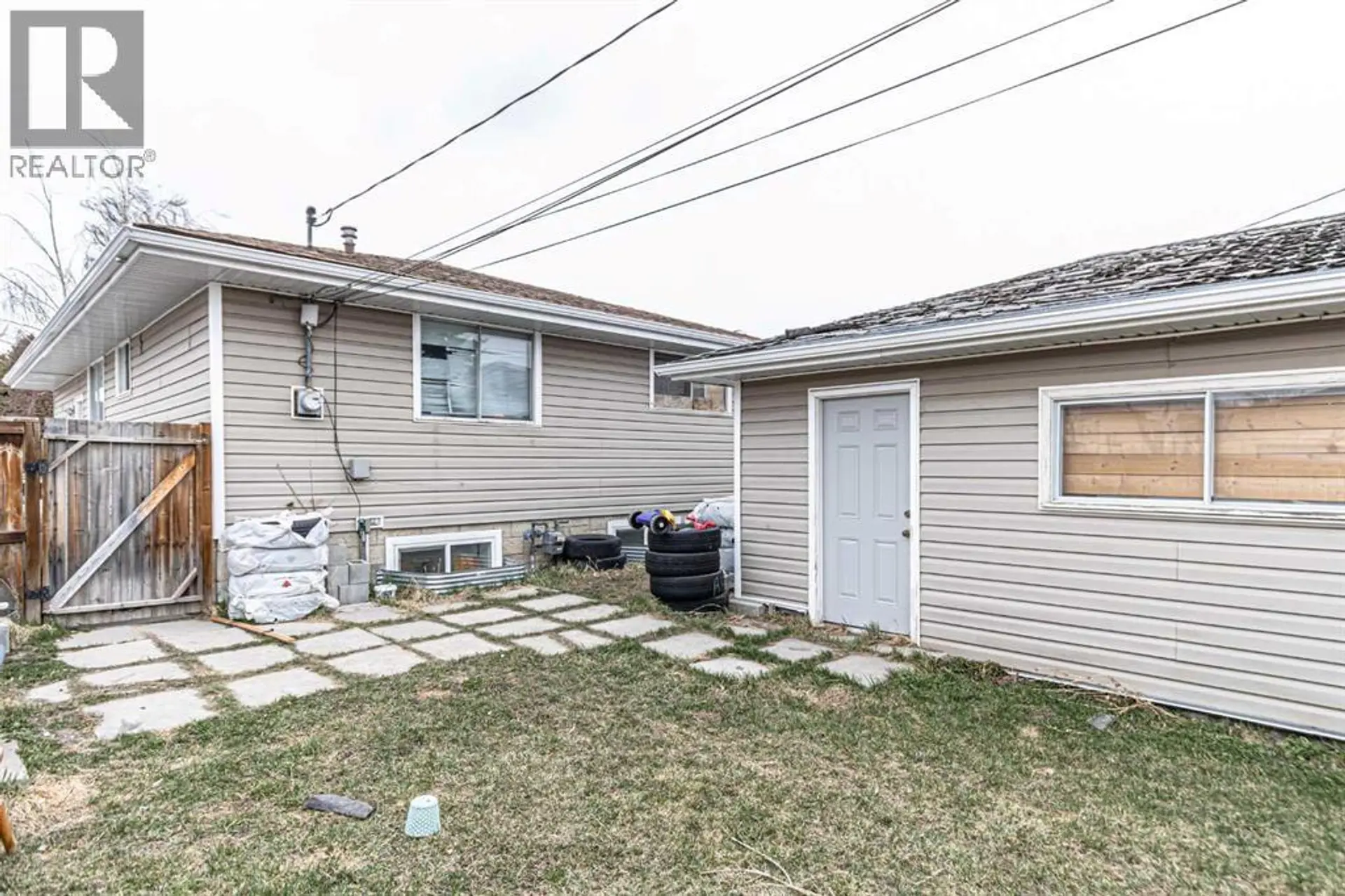 121 Margate Close NE - Image 17